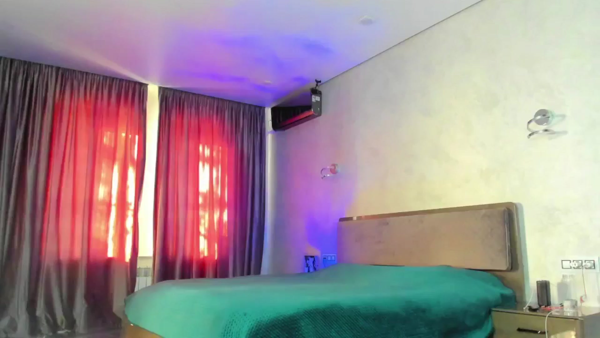 Gallery image thumbnail from GirlfriendK_'s myfreecams stream on, 02/18/2025, 13:09 image 17 of 20