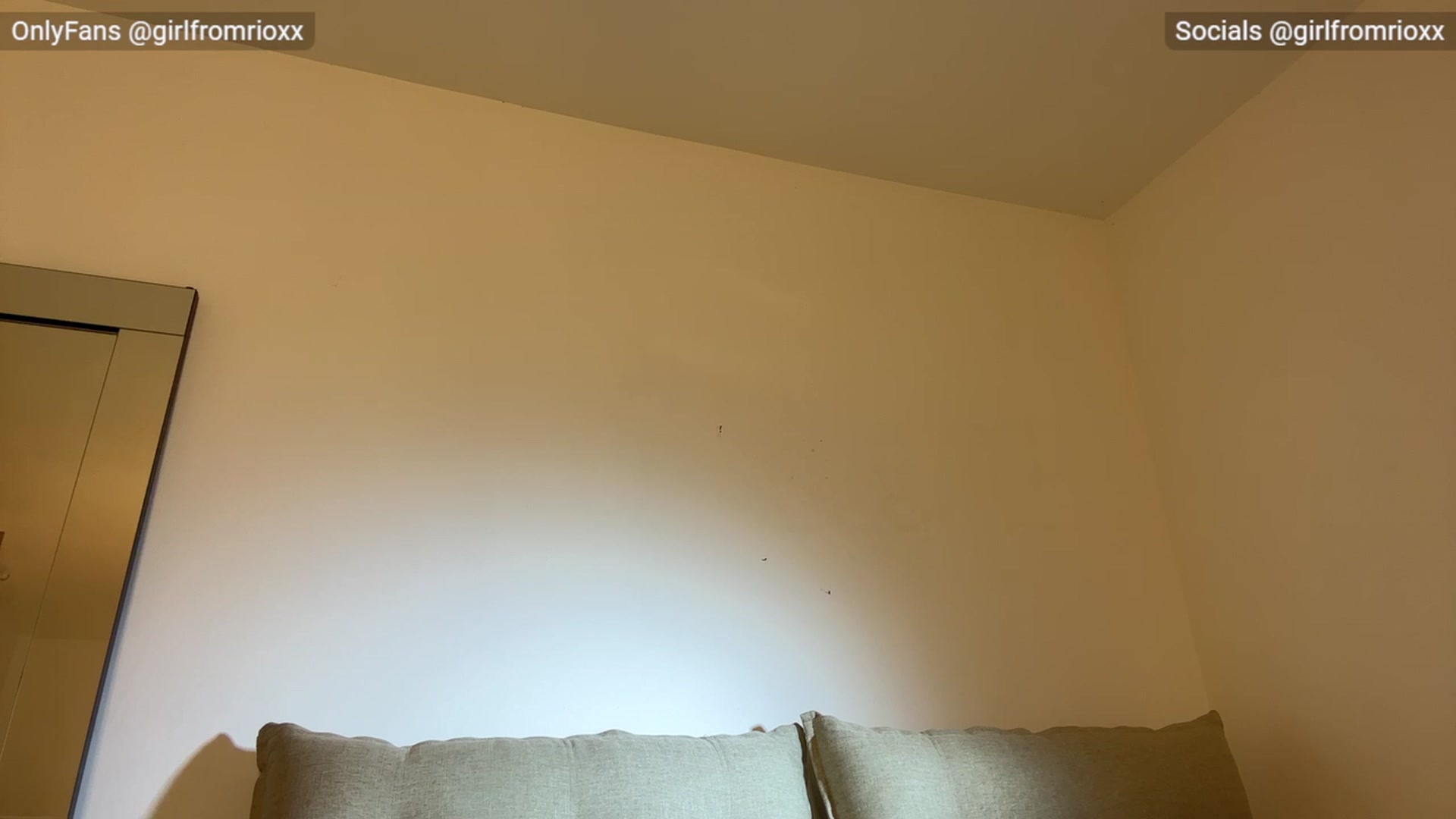 Gallery image thumbnail from Girlfromrio's myfreecams stream on, 10/27/2023, 02:25 image 14 of 20