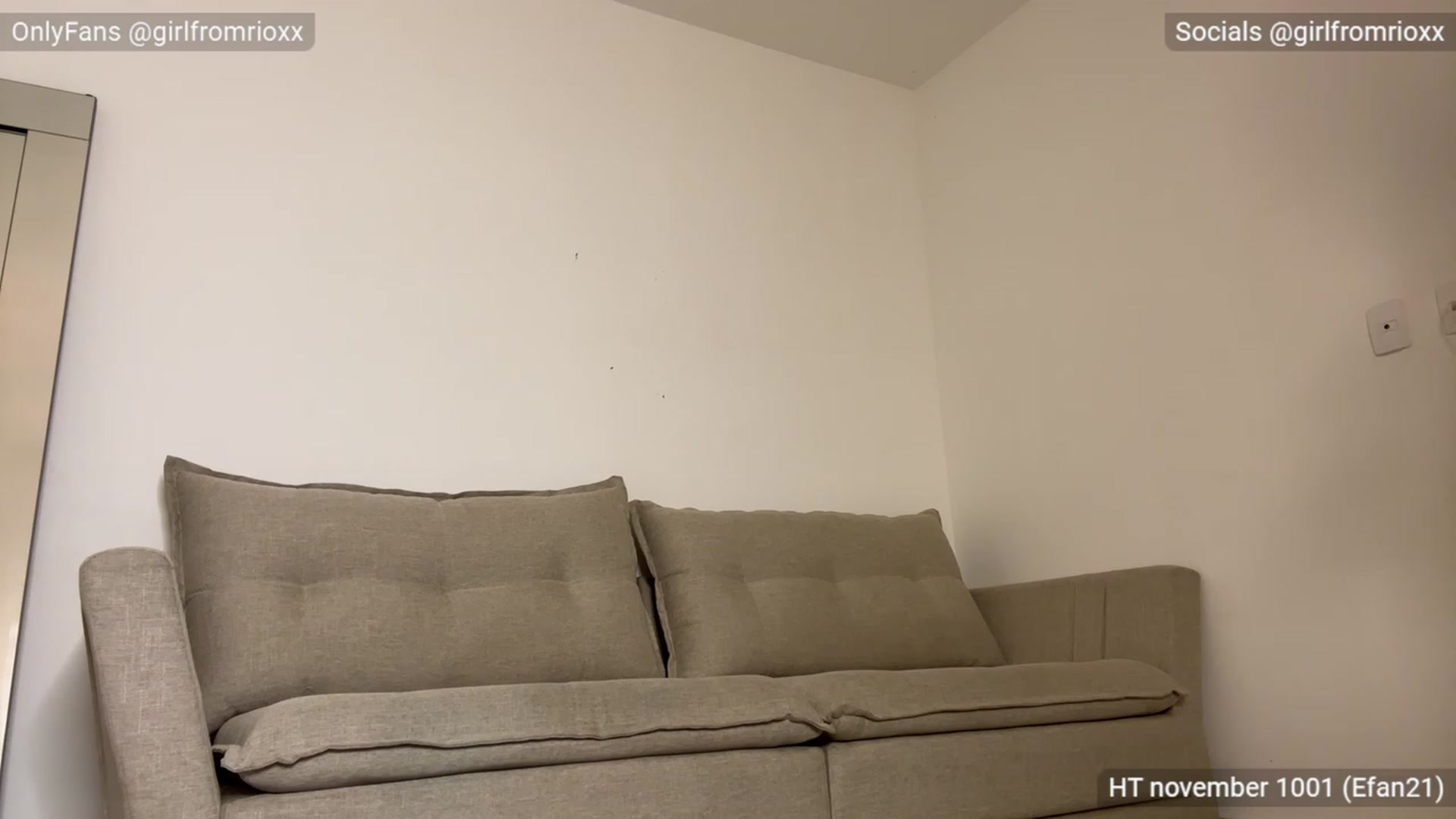 Gallery image thumbnail from Girlfromrio's myfreecams stream on, 11/19/2023, 23:25 image 16 of 20