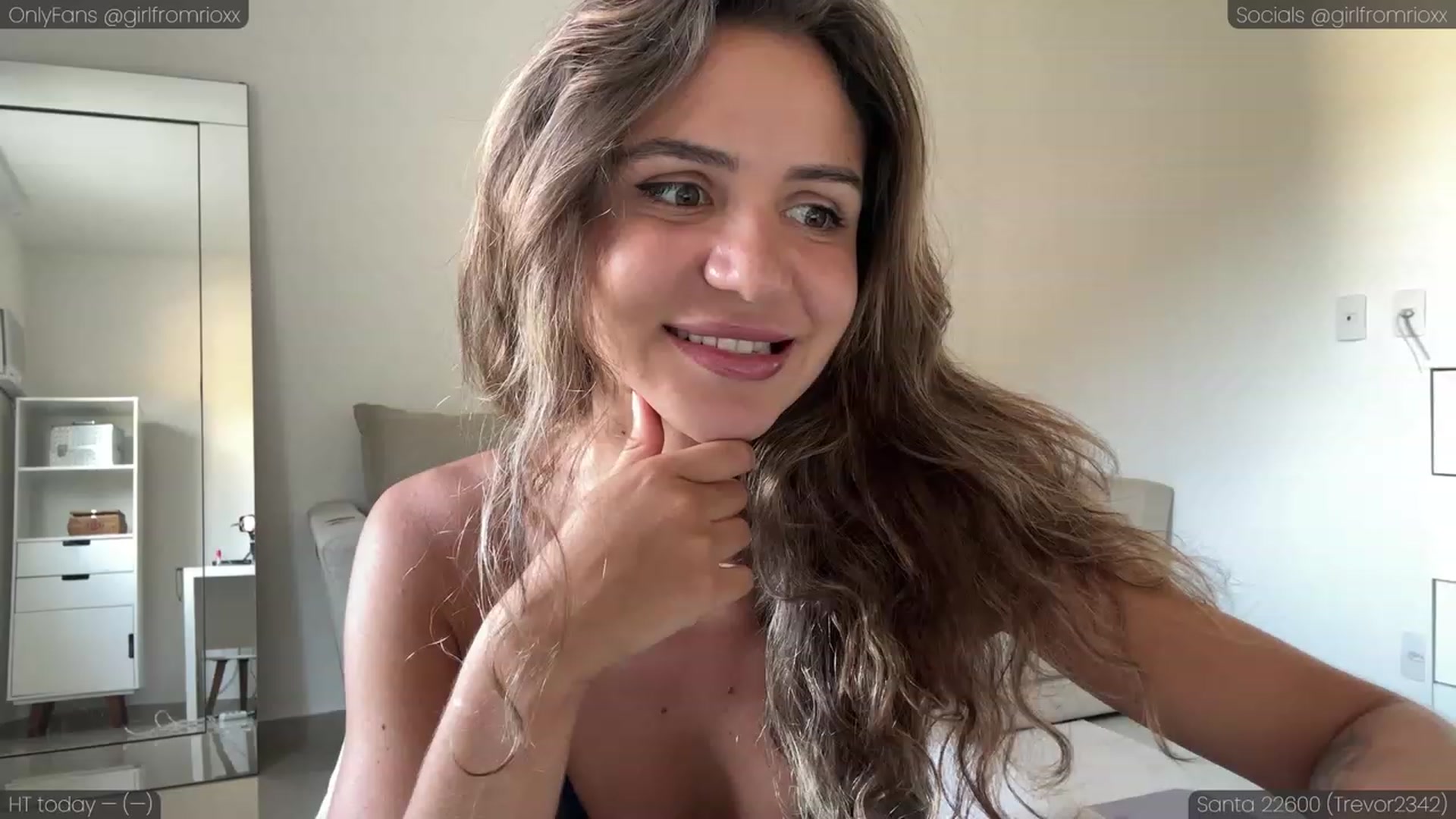 Gallery image thumbnail from Girlfromrio's myfreecams stream on, 12/28/2023, 21:02 image 6 of 20