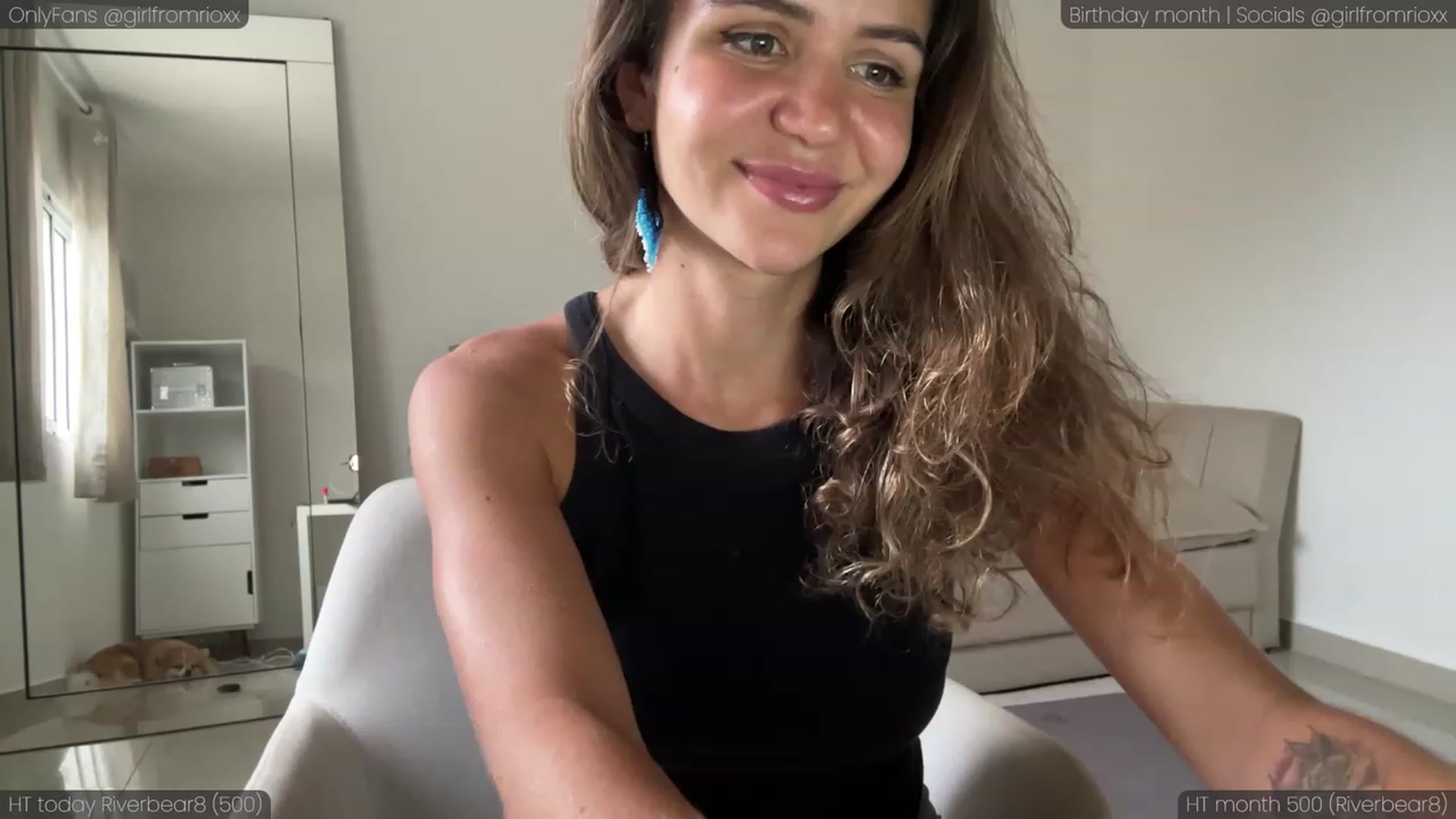 Gallery image thumbnail from Girlfromrio's myfreecams stream on, 01/02/2024, 21:13 image 16 of 20