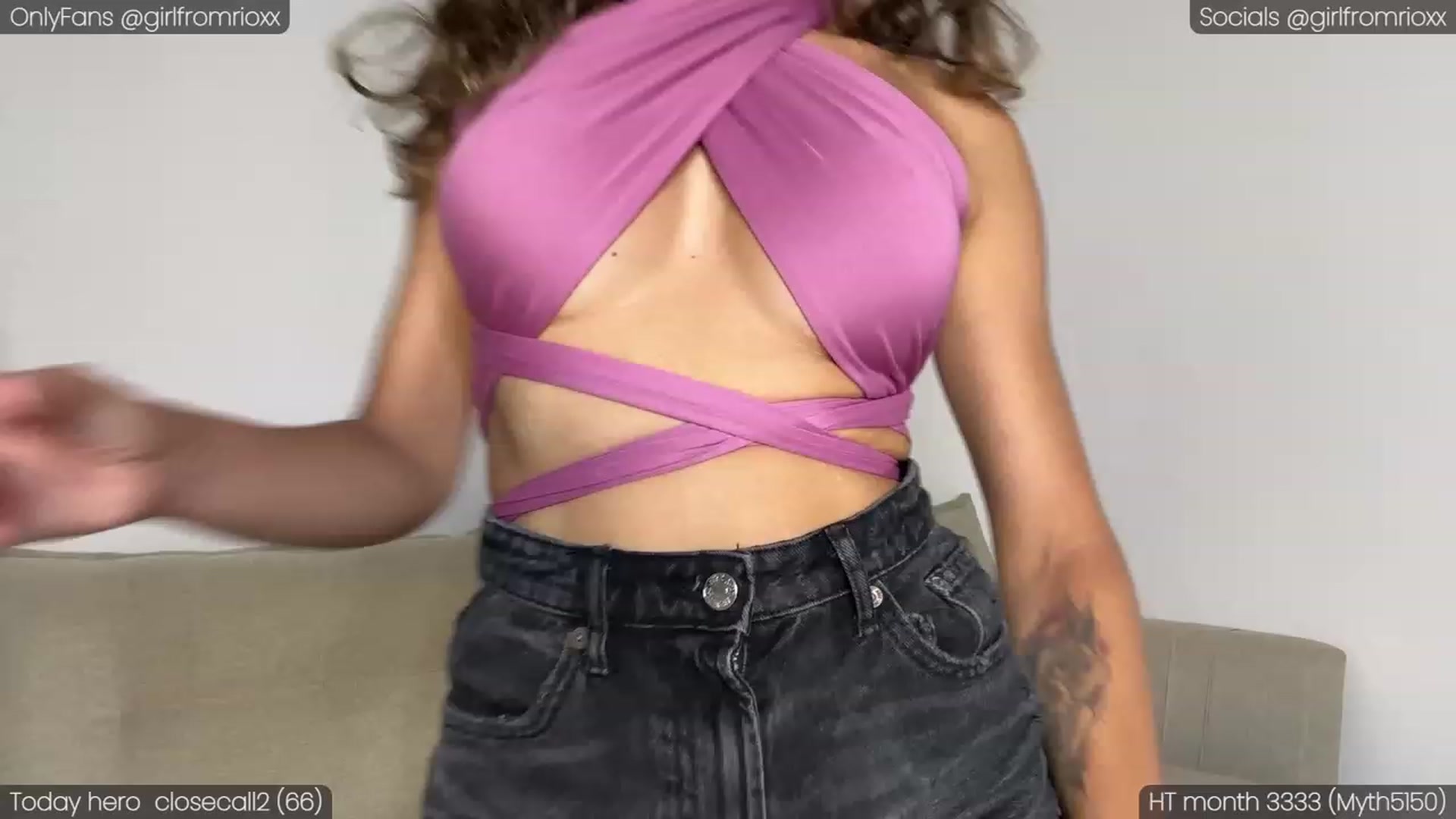 Gallery image thumbnail from Girlfromrio's myfreecams stream on, 02/21/2024, 24:04 image 2 of 20