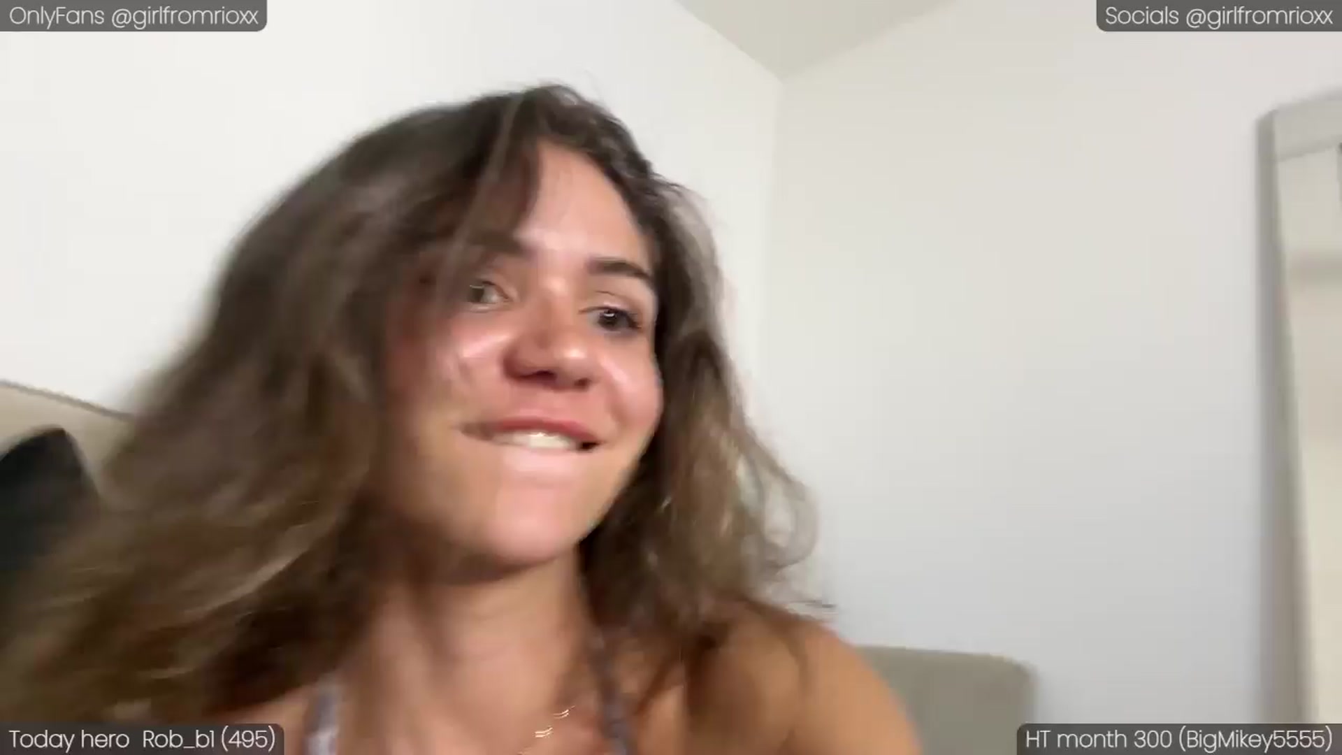 Gallery image thumbnail from Girlfromrio's myfreecams stream on, 04/02/2024, 01:11 image 15 of 20