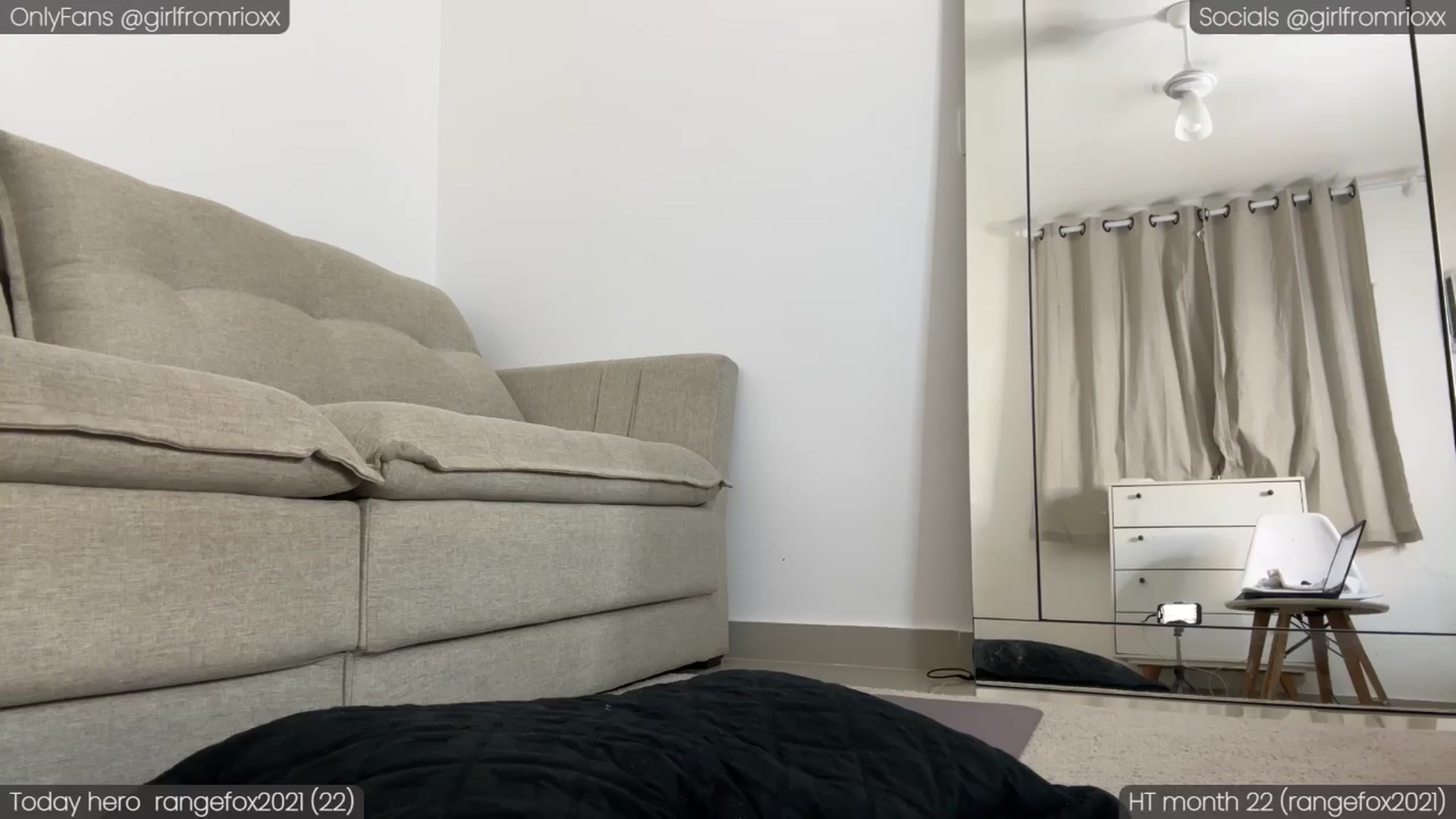 Gallery image thumbnail from Girlfromrio's myfreecams stream on, 04/02/2024, 01:11 image 5 of 20