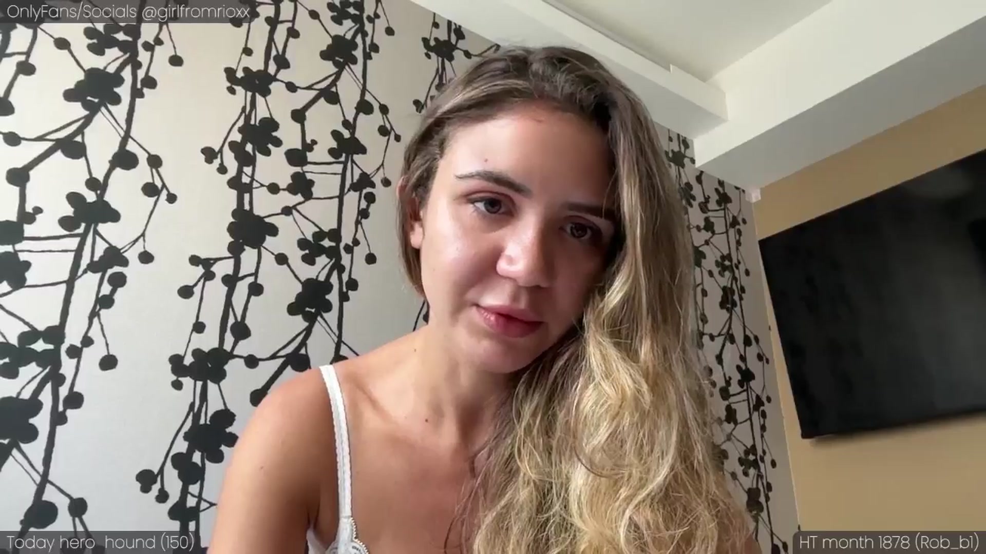 Gallery image thumbnail from Girlfromrio's myfreecams stream on, 06/24/2024, 02:52 image 4 of 20