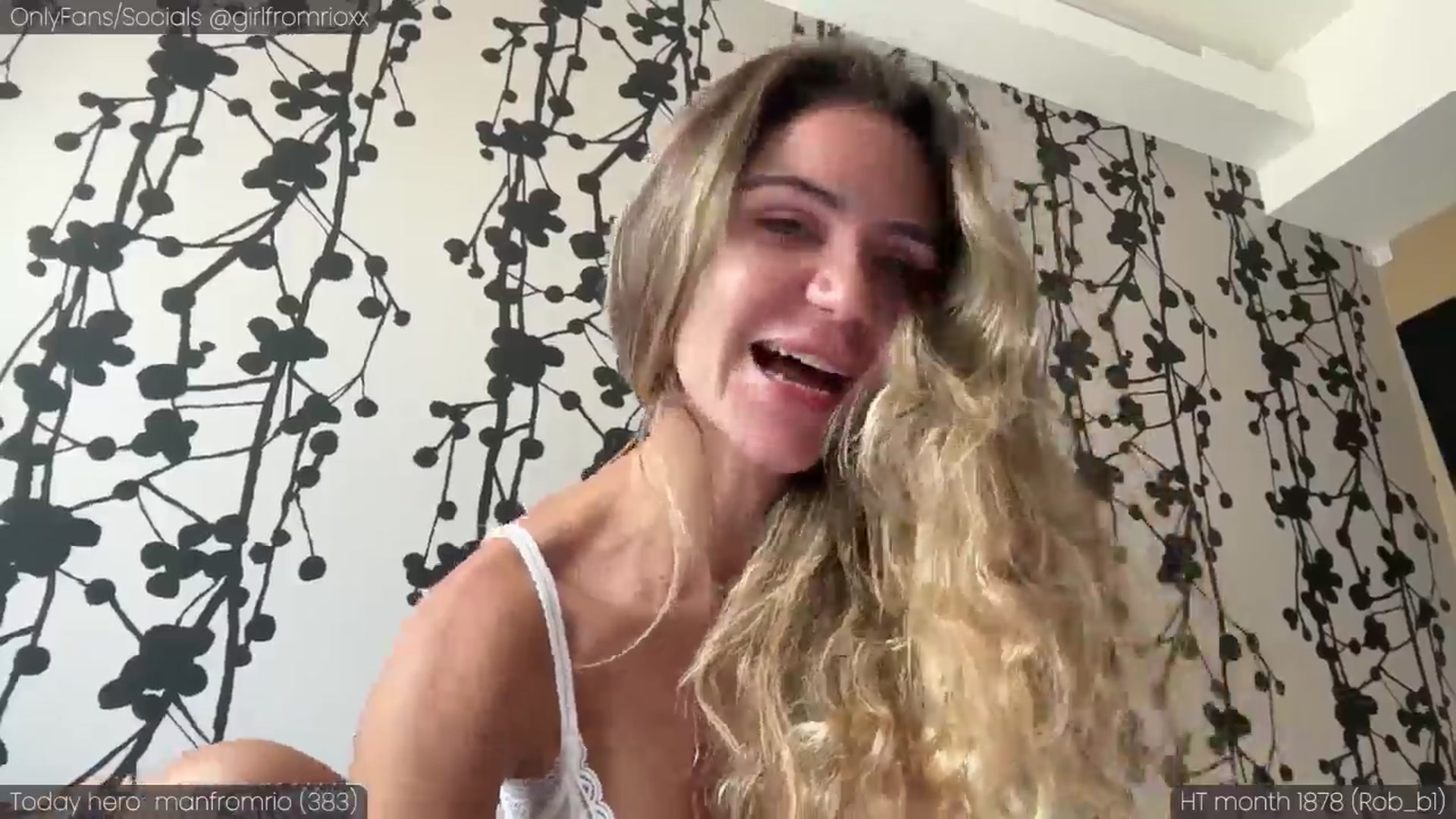Gallery image thumbnail from Girlfromrio's myfreecams stream on, 06/24/2024, 02:52 image 12 of 20