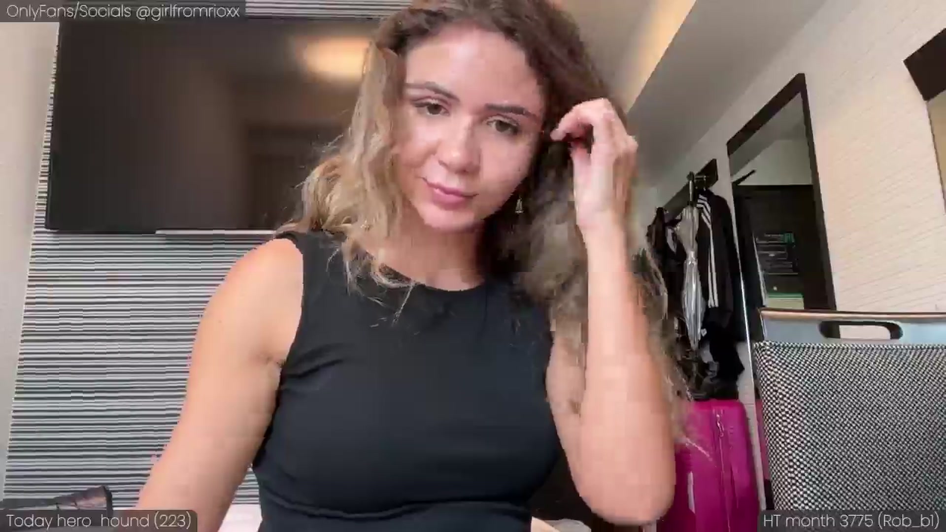 Gallery image thumbnail from Girlfromrio's myfreecams stream on, 07/03/2024, 04:55 image 12 of 20