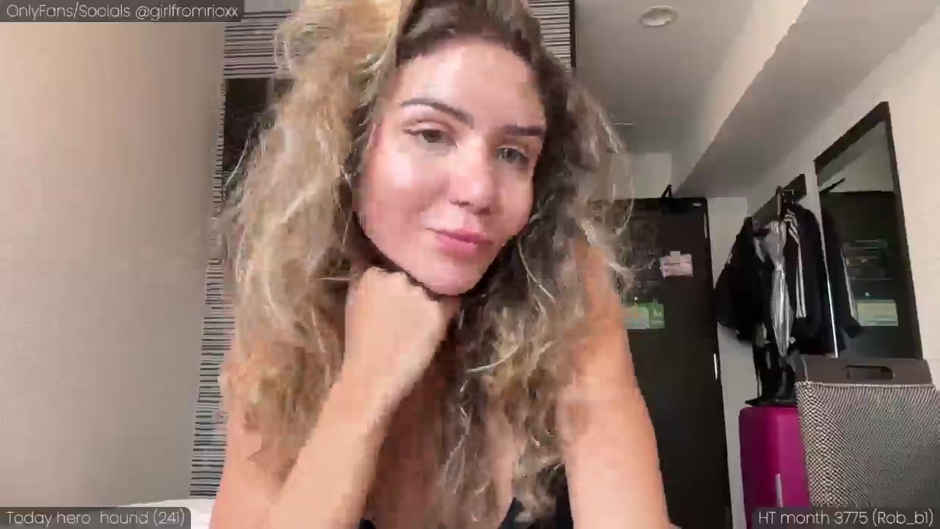Gallery image thumbnail from Girlfromrio's myfreecams stream on, 07/03/2024, 06:13 image 8 of 20