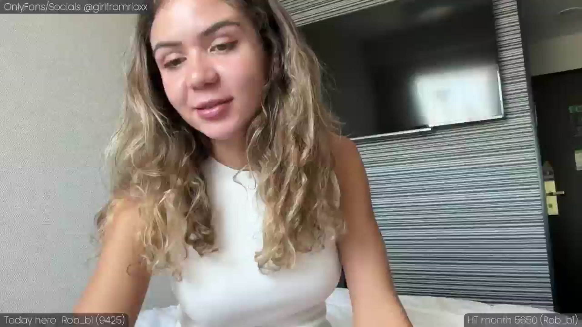 Gallery image thumbnail from Girlfromrio's myfreecams stream on, 07/05/2024, 06:04 image 11 of 20