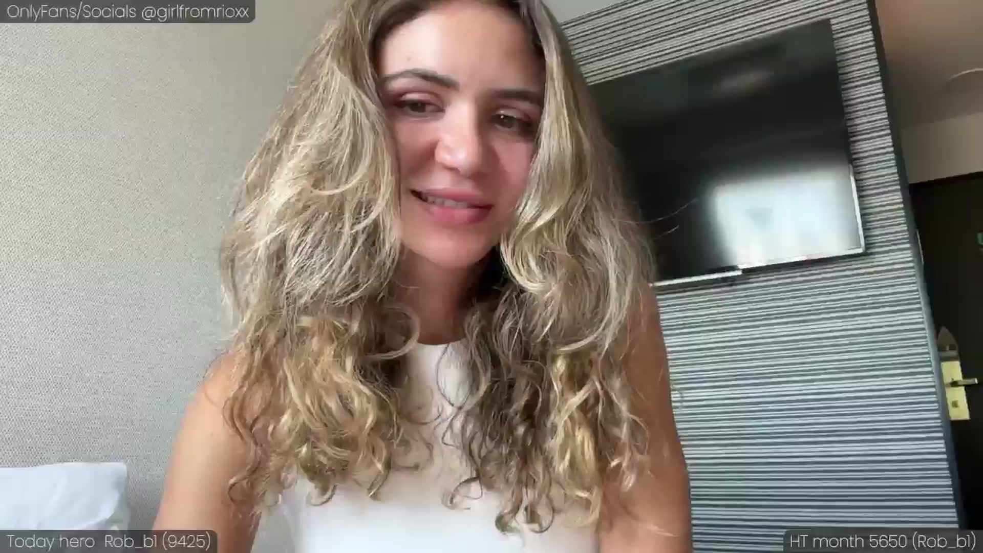 Gallery image thumbnail from Girlfromrio's myfreecams stream on, 07/05/2024, 06:54 image 4 of 20