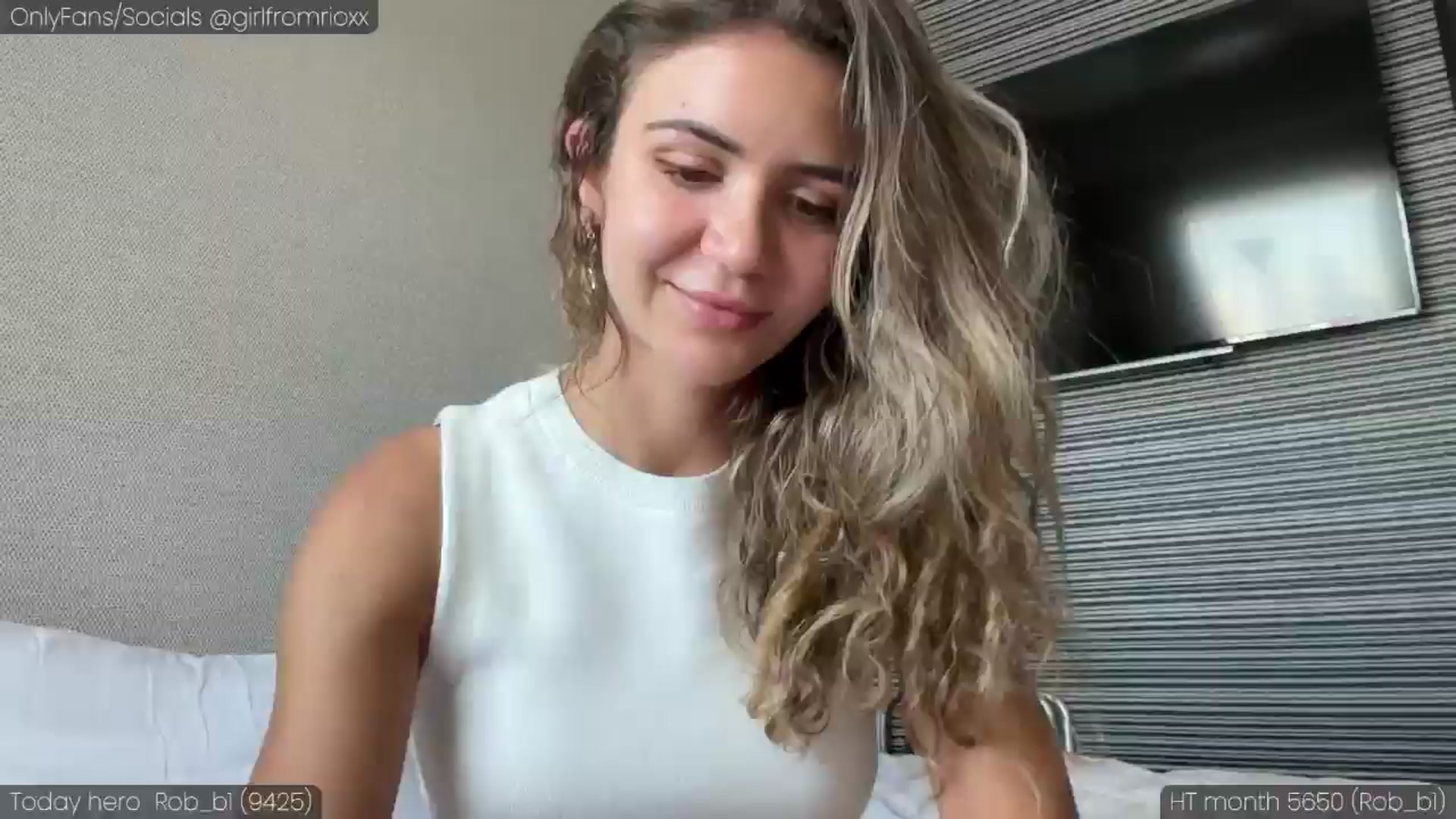 Gallery image thumbnail from Girlfromrio's myfreecams stream on, 07/05/2024, 06:54 image 13 of 20