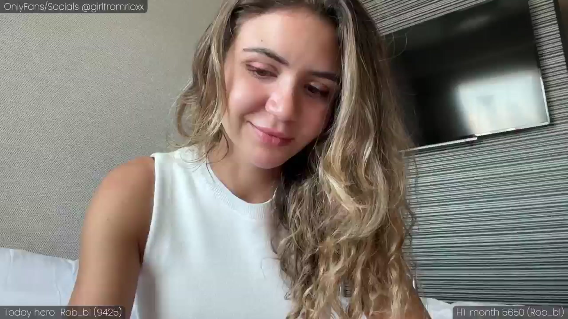 Gallery image thumbnail from Girlfromrio's myfreecams stream on, 07/05/2024, 06:54 image 11 of 20