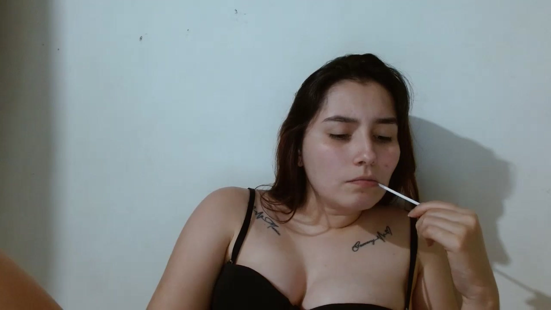 Gallery image thumbnail from Girlhot29's myfreecams stream on, 06/20/2024, 07:07 image 10 of 20