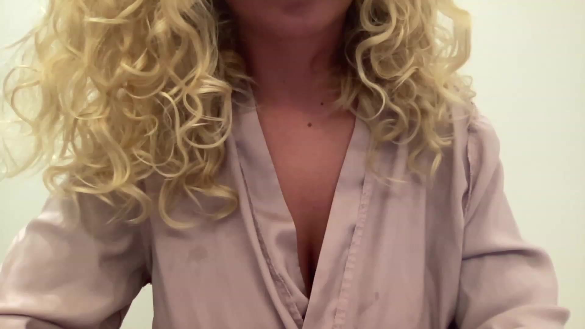 Gallery image thumbnail from GirlnextdoorM's myfreecams stream on, 11/25/2022, 19:18 image 13 of 20