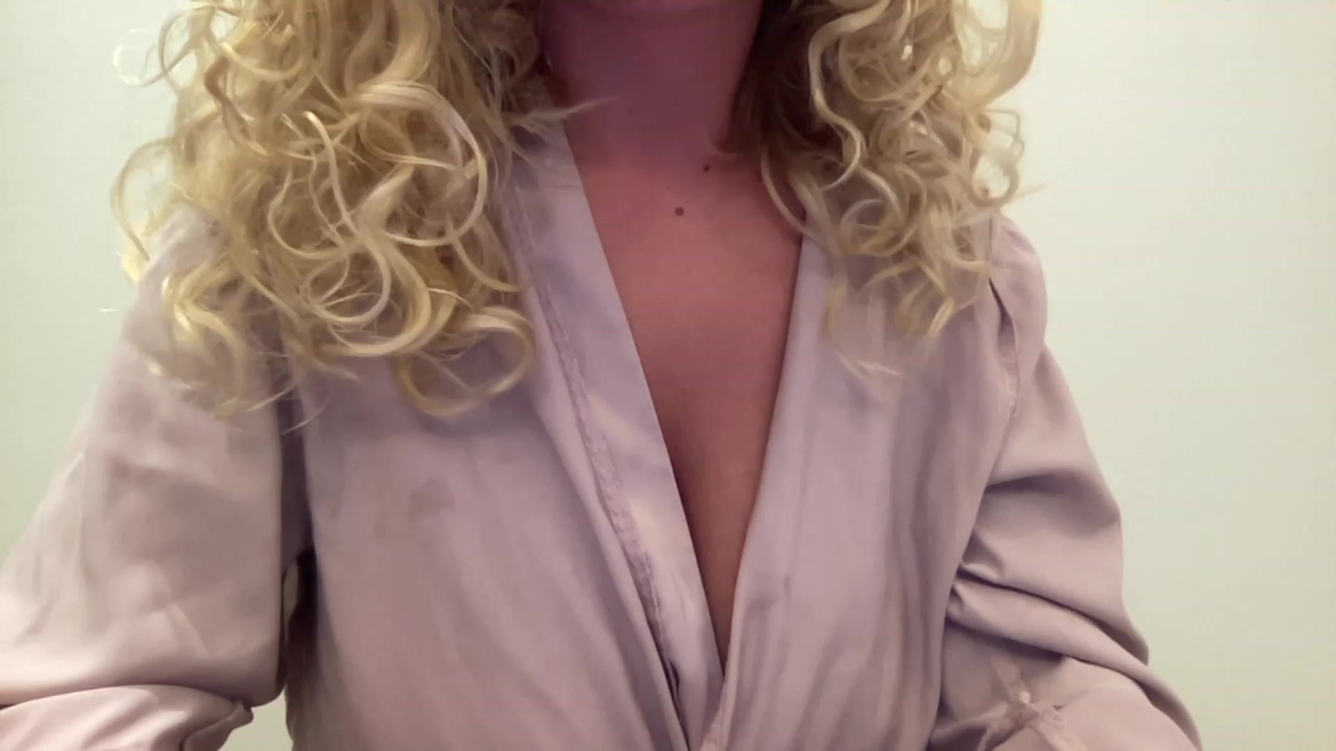 Gallery image thumbnail from GirlnextdoorM's myfreecams stream on, 11/25/2022, 19:18 image 1 of 20