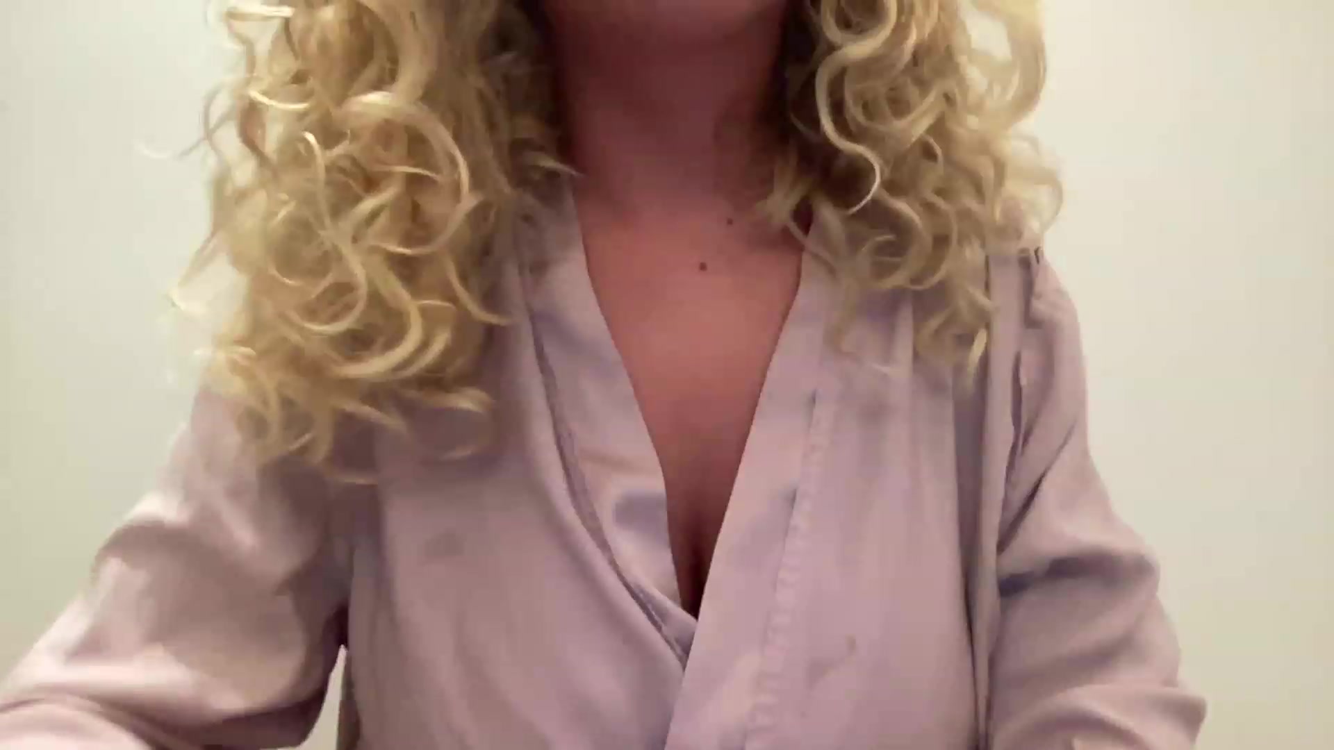 Gallery image thumbnail from GirlnextdoorM's myfreecams stream on, 11/25/2022, 19:18 image 7 of 20