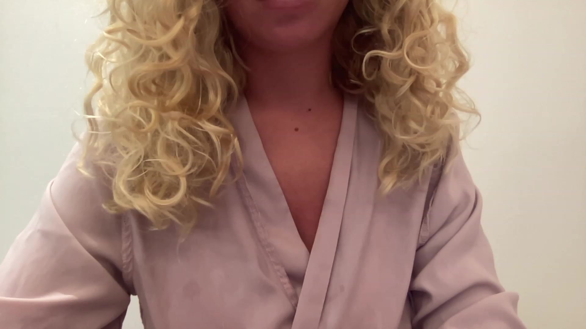 Gallery image thumbnail from GirlnextdoorM's myfreecams stream on, 11/25/2022, 23:15 image 11 of 20