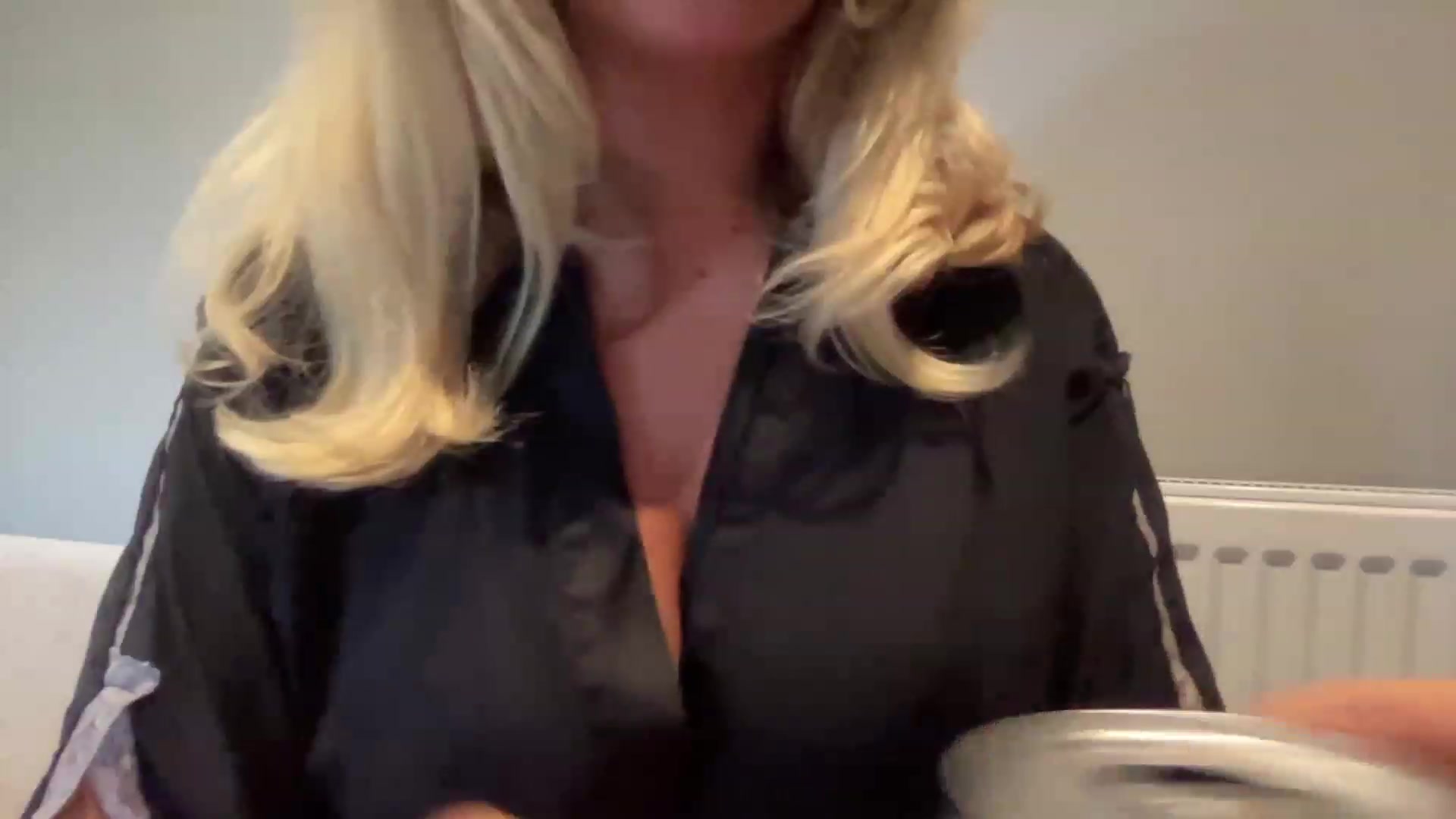 Gallery image thumbnail from GirlnextdoorM's myfreecams stream on, 06/04/2023, 15:42 image 9 of 20