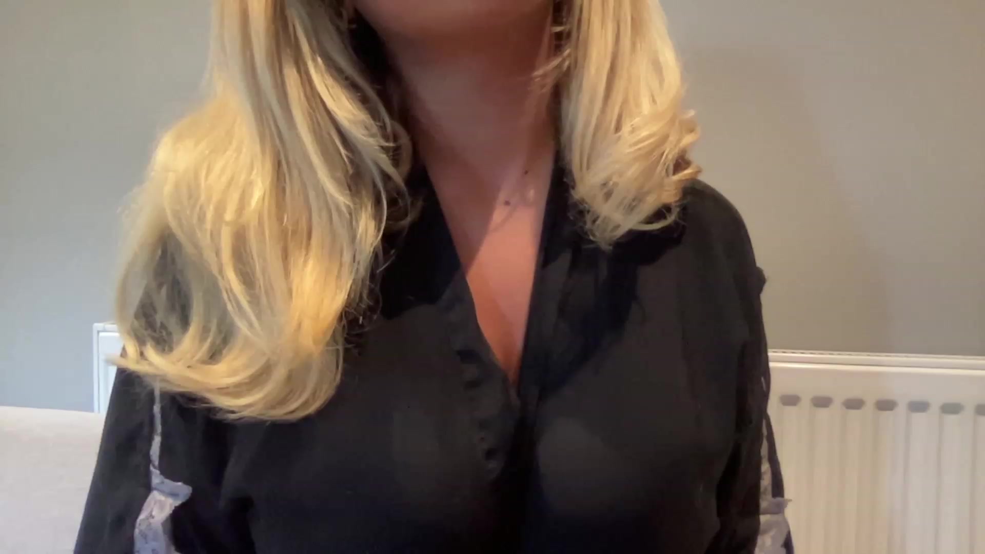 Gallery image thumbnail from GirlnextdoorM's myfreecams stream on, 06/04/2023, 16:14 image 4 of 20