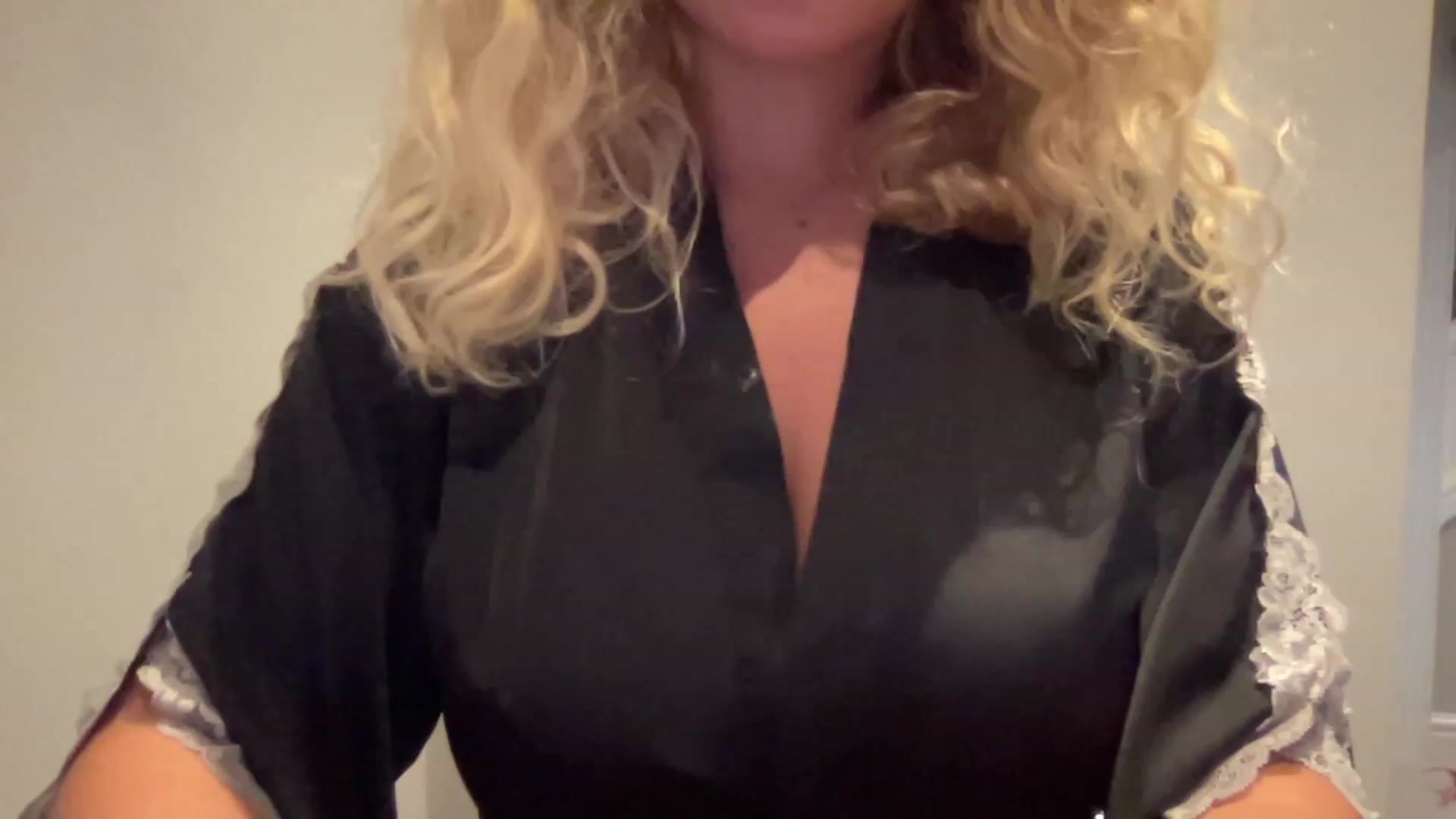 Gallery image thumbnail from GirlnextdoorM's myfreecams stream on, 06/12/2023, 18:16 image 7 of 20