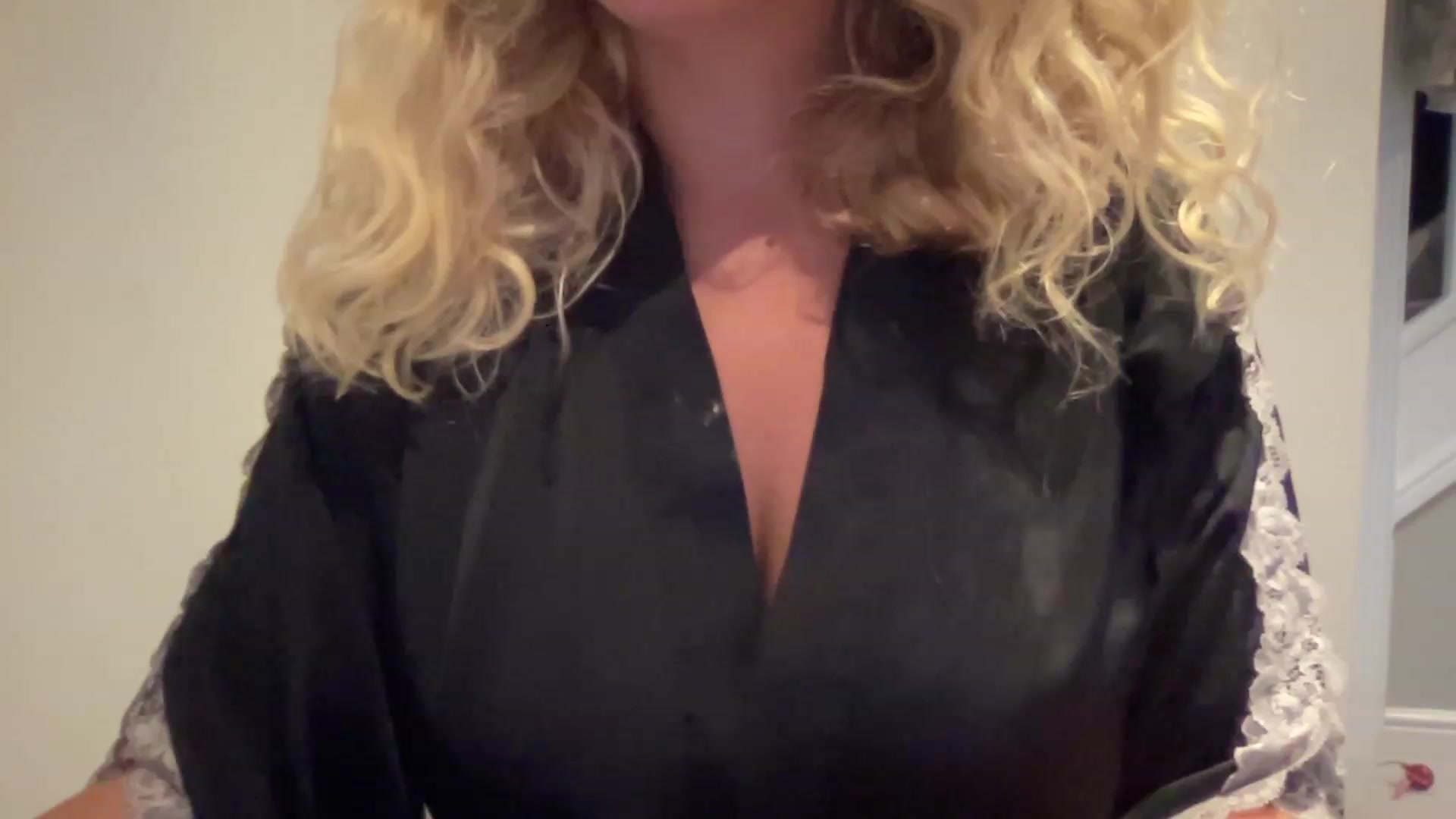 Gallery image thumbnail from GirlnextdoorM's myfreecams stream on, 06/12/2023, 18:16 image 10 of 20