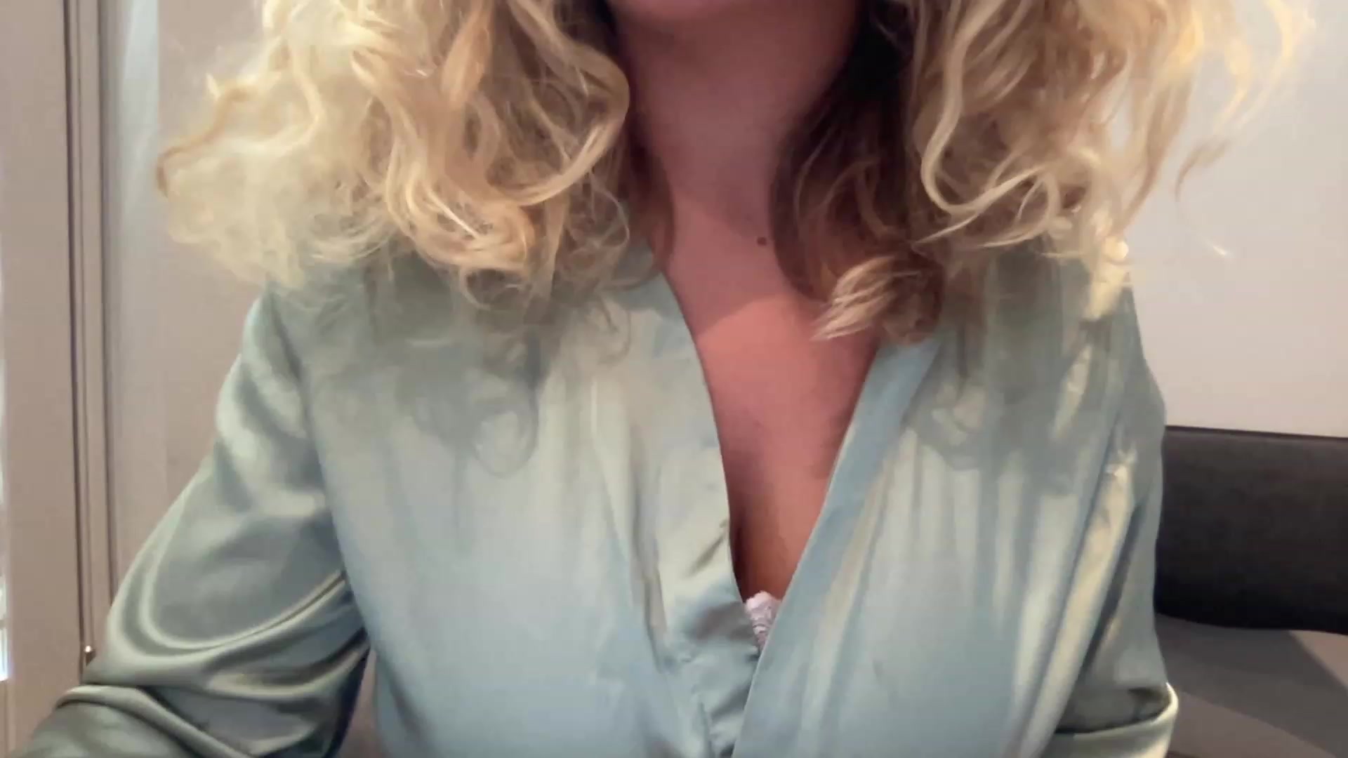 Gallery image thumbnail from GirlnextdoorM's myfreecams stream on, 06/13/2023, 09:32 image 5 of 20