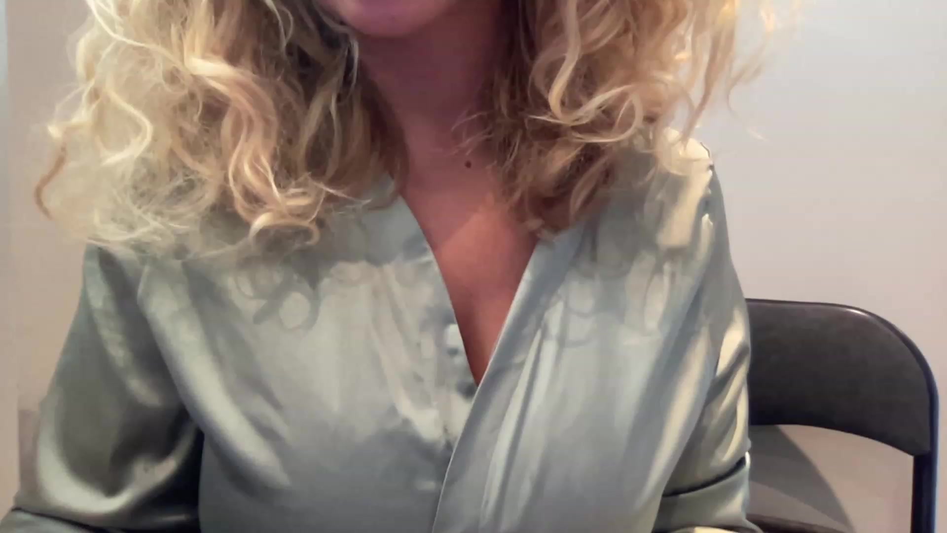 Gallery image thumbnail from GirlnextdoorM's myfreecams stream on, 06/13/2023, 09:32 image 10 of 20
