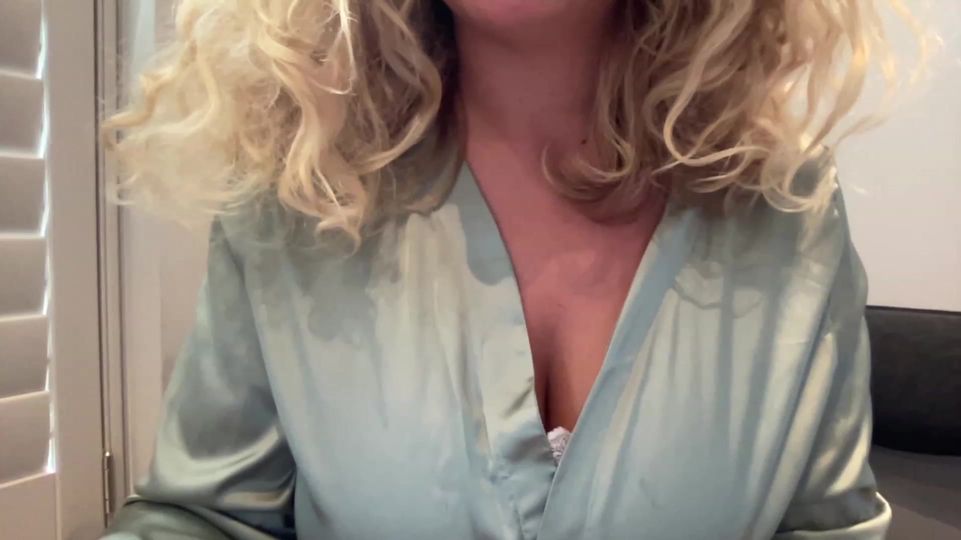 Gallery image thumbnail from GirlnextdoorM's myfreecams stream on, 06/13/2023, 09:32 image 2 of 20