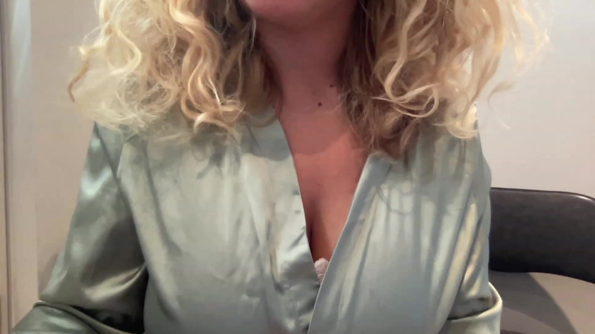 Gallery image thumbnail from GirlnextdoorM's myfreecams stream on, 06/13/2023, 09:32 image 8 of 20
