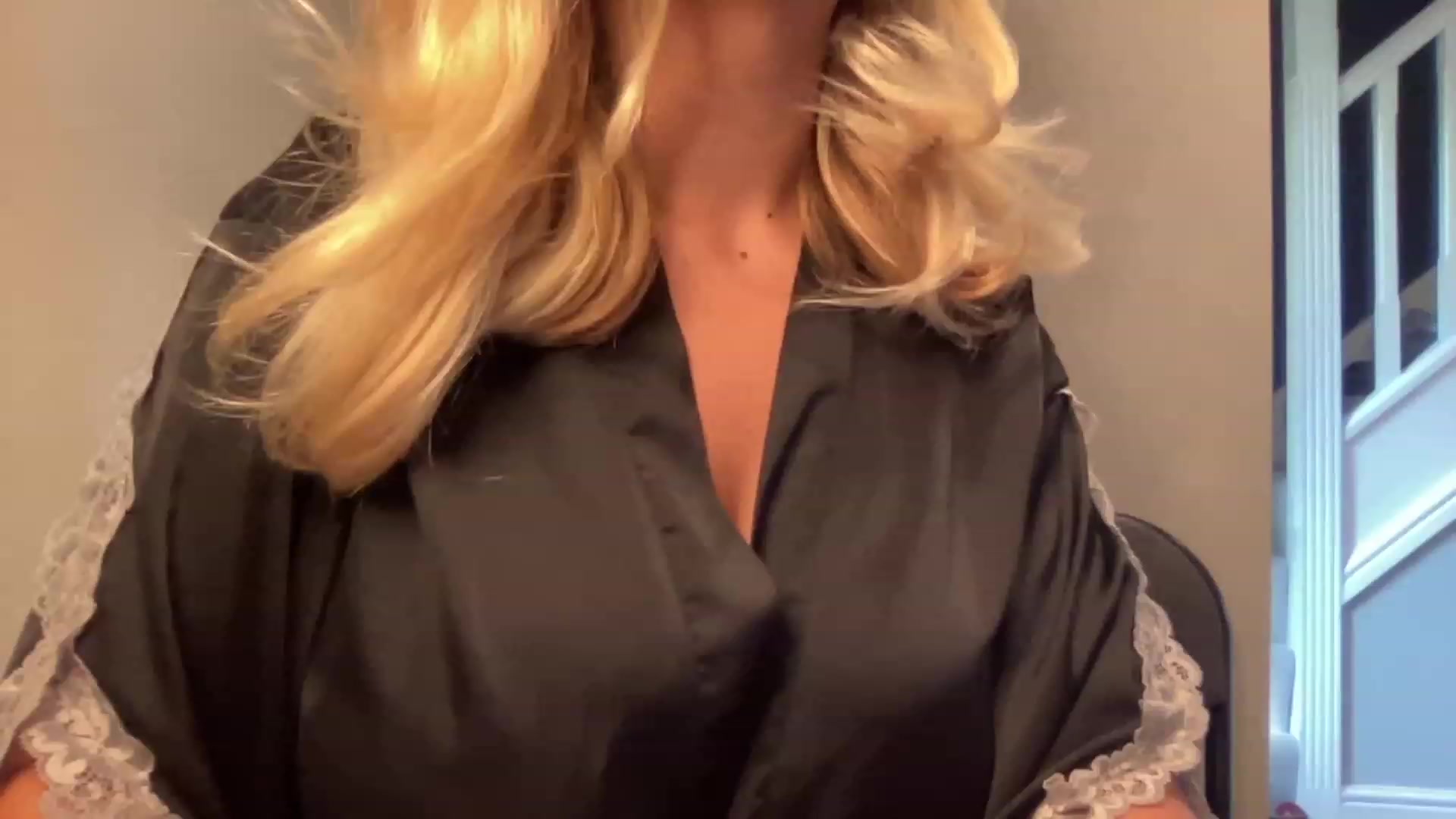 Gallery image thumbnail from GirlnextdoorM's myfreecams stream on, 06/16/2023, 08:58 image 3 of 20