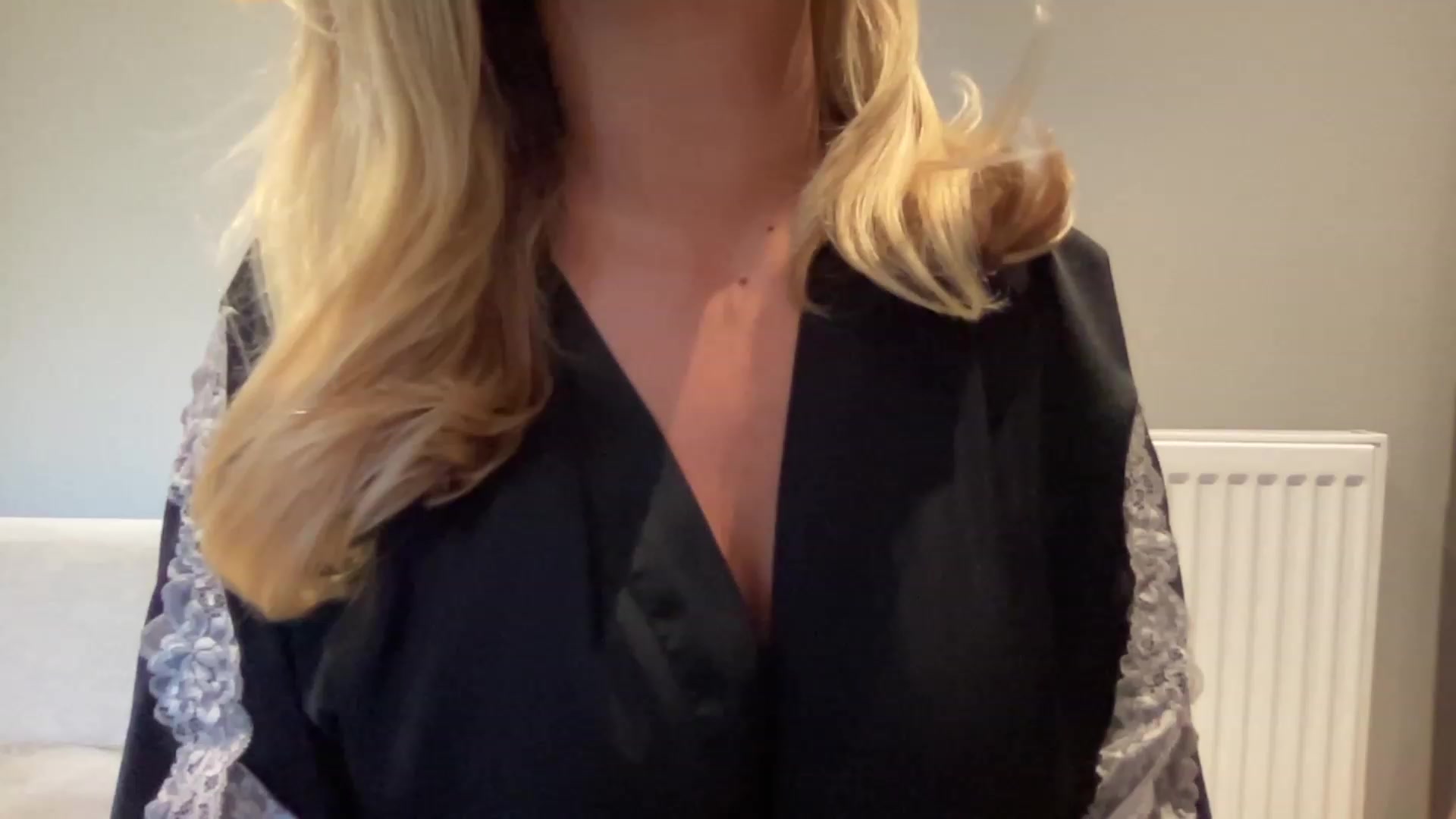 Gallery image thumbnail from GirlnextdoorM's myfreecams stream on, 06/17/2023, 18:07 image 17 of 20
