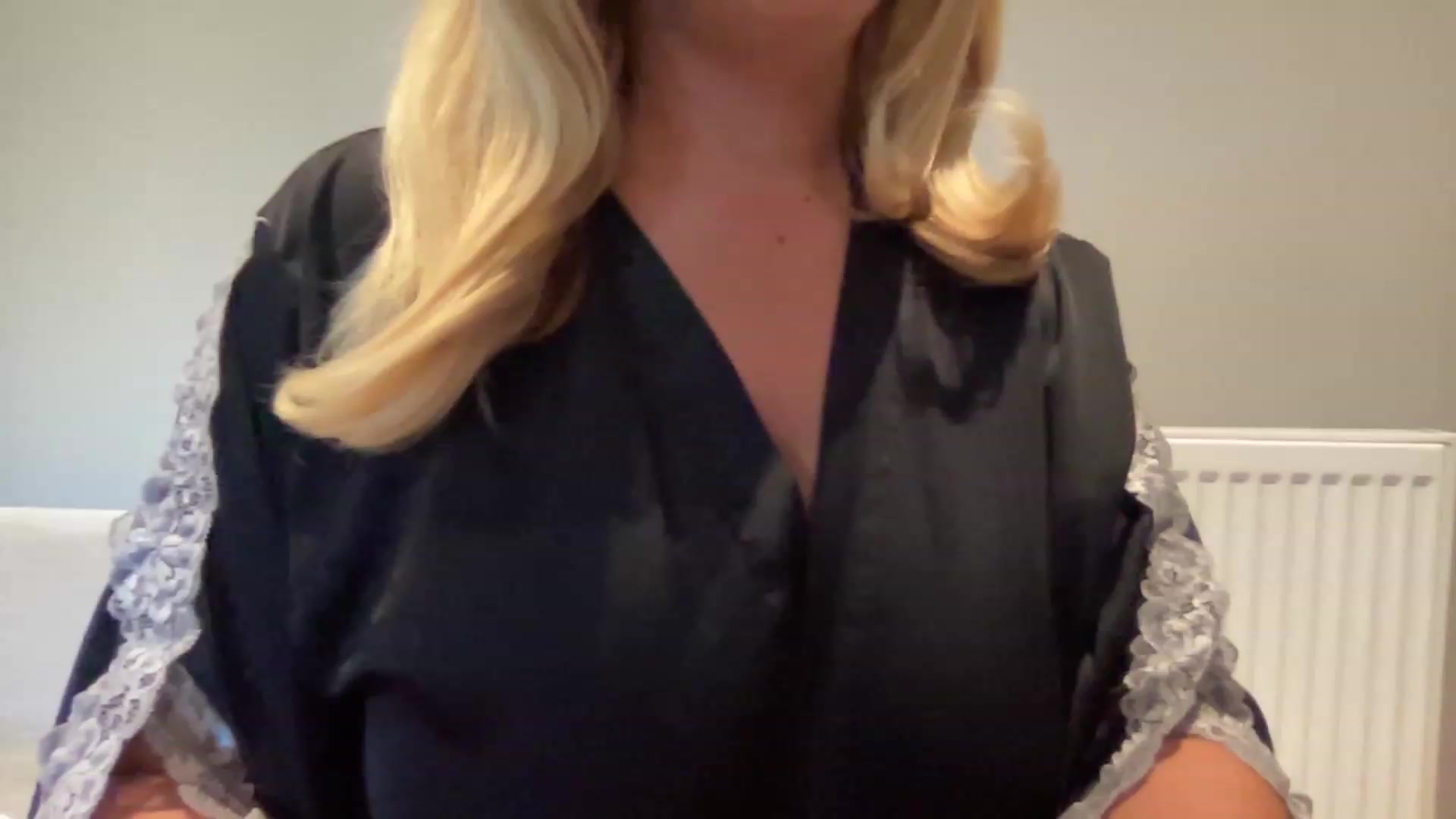 Gallery image thumbnail from GirlnextdoorM's myfreecams stream on, 06/17/2023, 18:07 image 3 of 20
