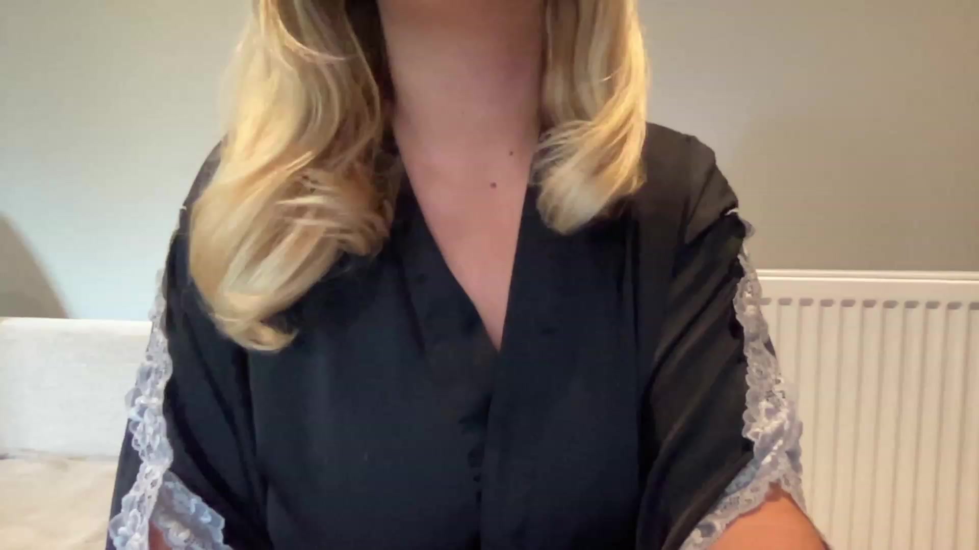 Gallery image thumbnail from GirlnextdoorM's myfreecams stream on, 06/18/2023, 09:52 image 7 of 20