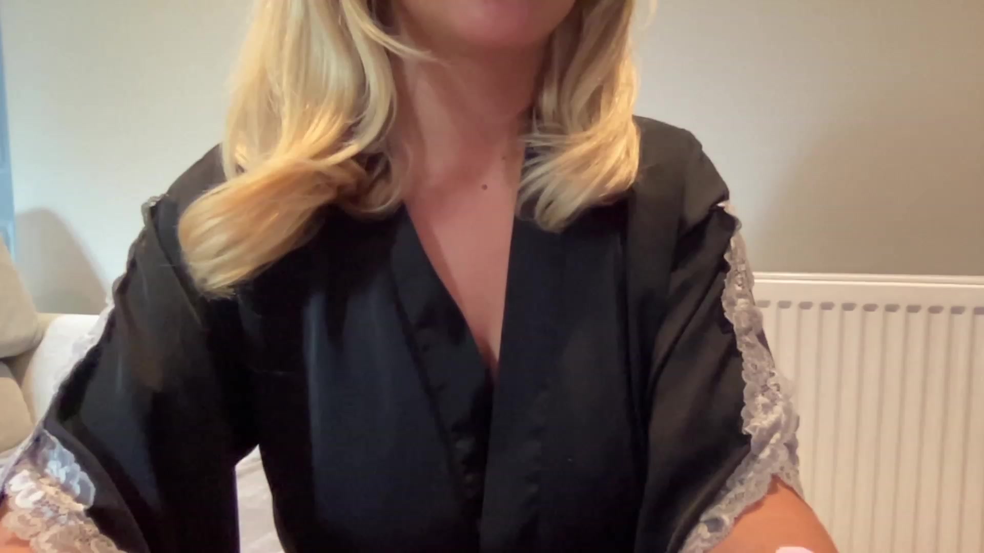 Gallery image thumbnail from GirlnextdoorM's myfreecams stream on, 06/18/2023, 09:52 image 11 of 20
