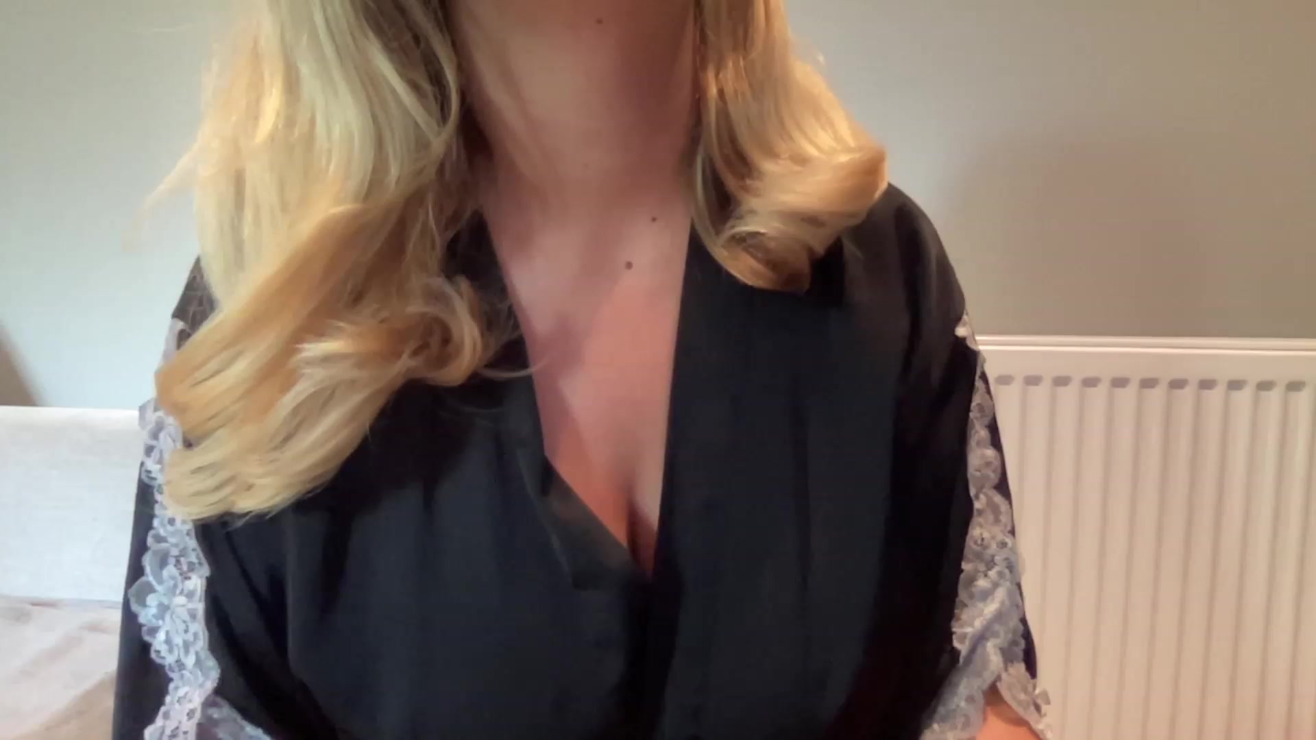 Gallery image thumbnail from GirlnextdoorM's myfreecams stream on, 06/18/2023, 10:38 image 17 of 20
