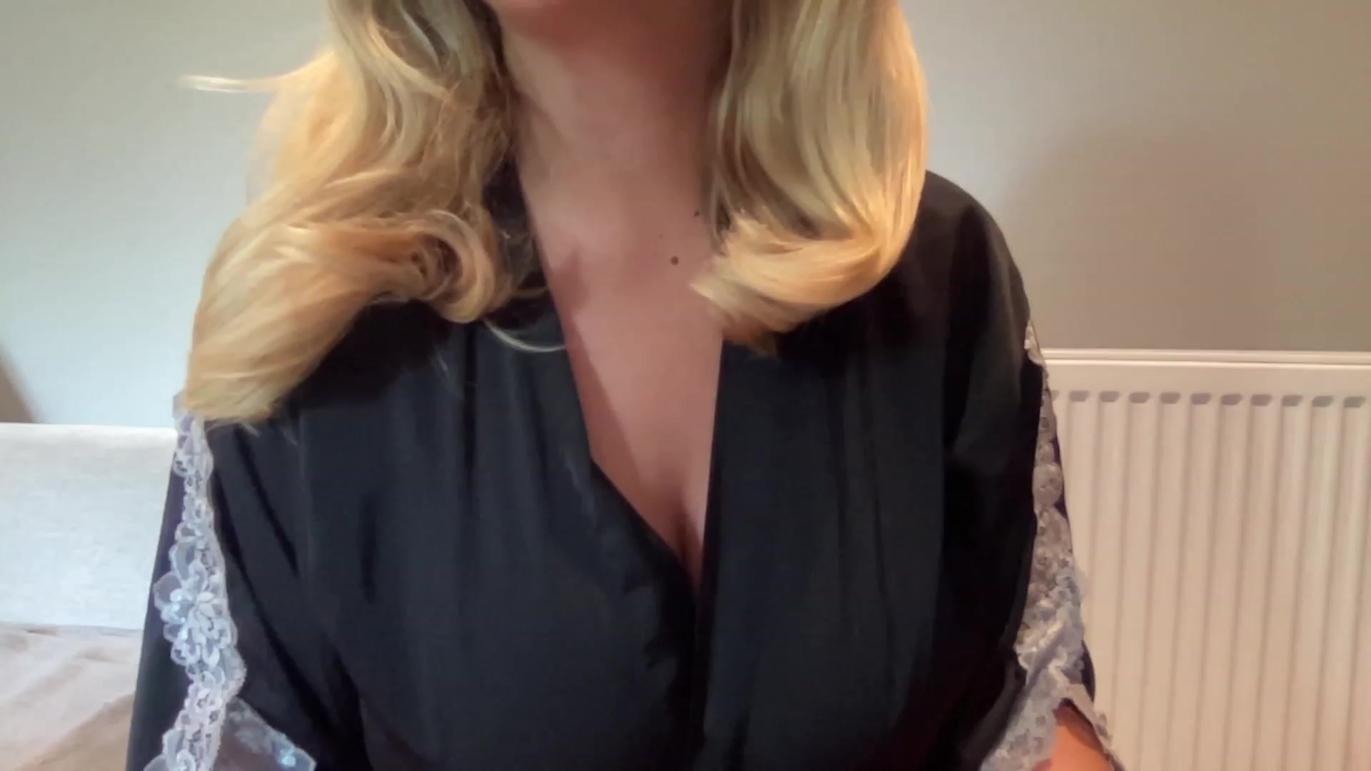 Gallery image thumbnail from GirlnextdoorM's myfreecams stream on, 06/18/2023, 10:38 image 13 of 20