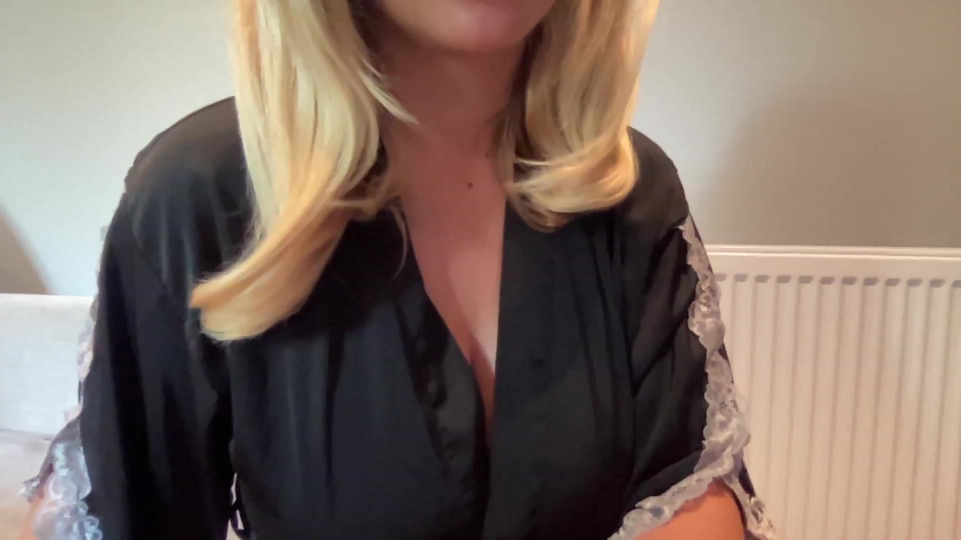 Gallery image thumbnail from GirlnextdoorM's myfreecams stream on, 06/18/2023, 10:38 image 5 of 20