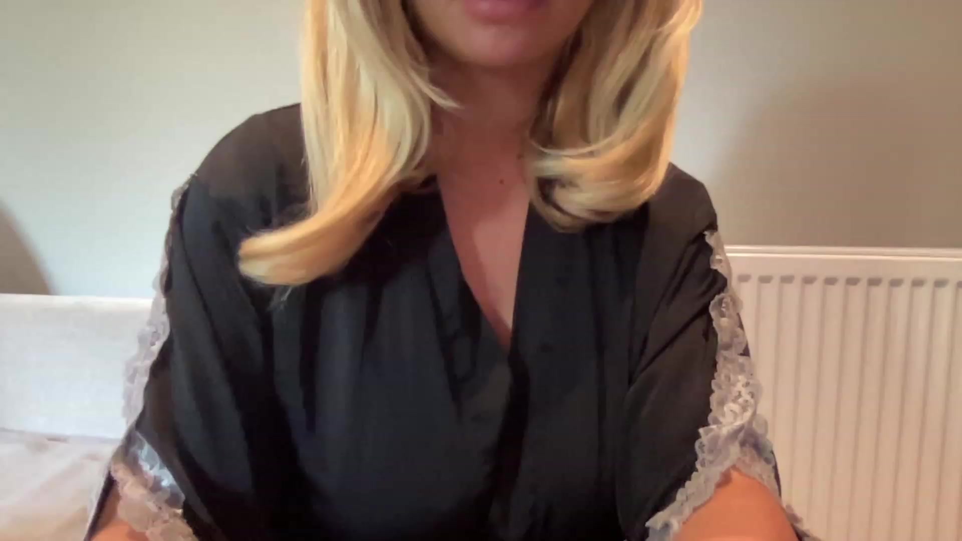 Gallery image thumbnail from GirlnextdoorM's myfreecams stream on, 06/18/2023, 10:38 image 6 of 20