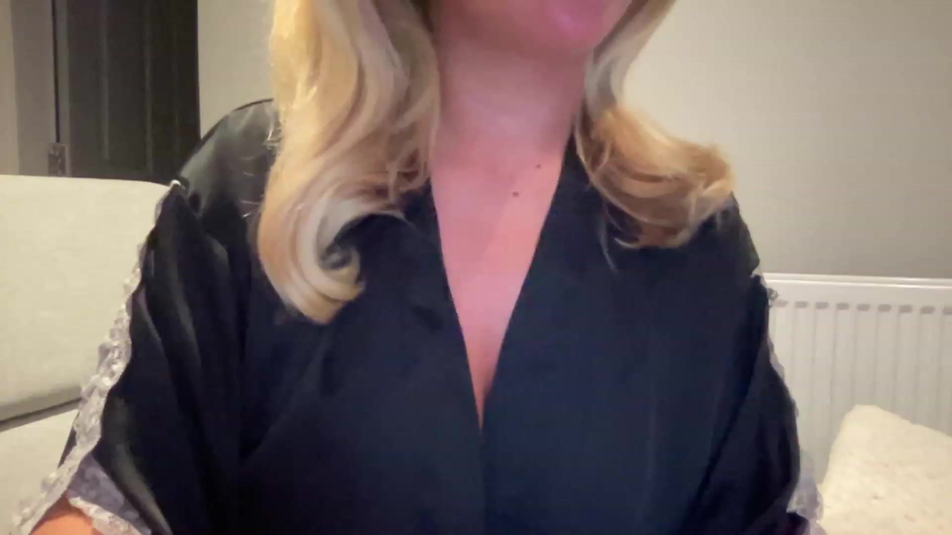 Gallery image thumbnail from GirlnextdoorM's myfreecams stream on, 06/19/2023, 21:38 image 16 of 20