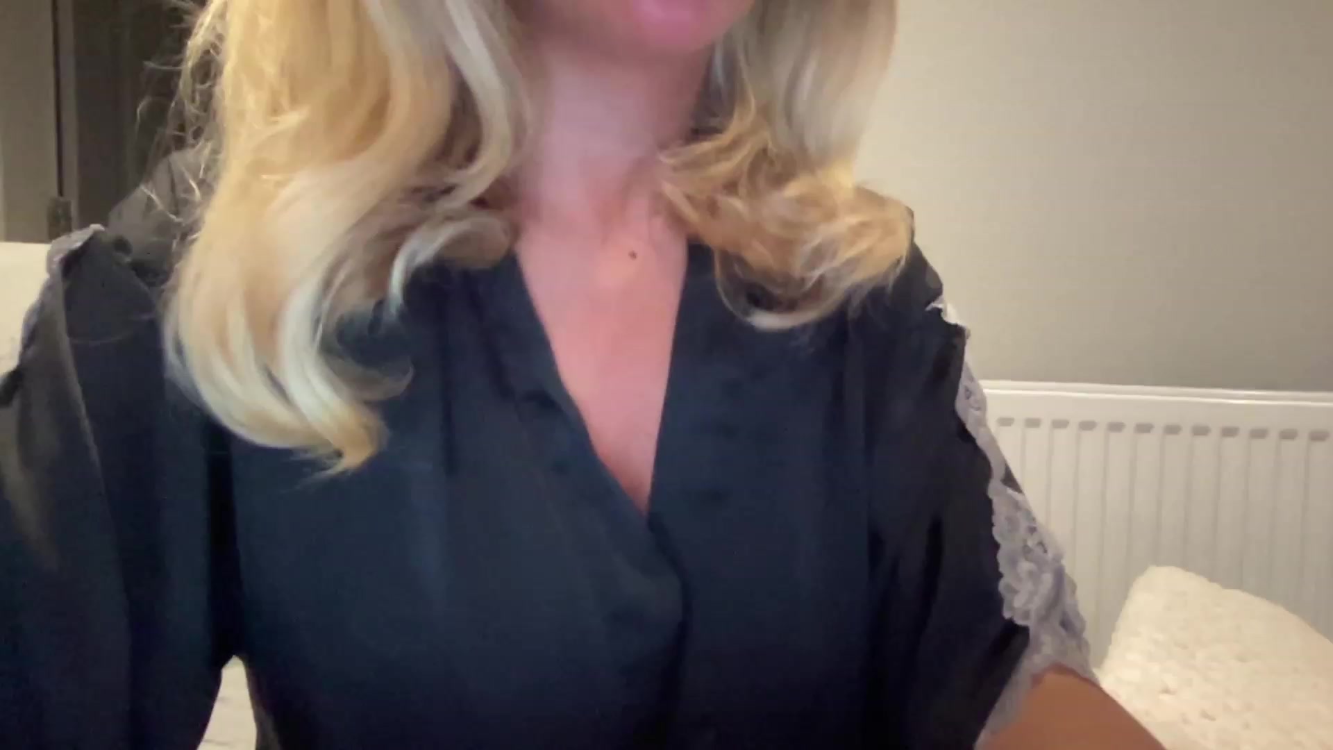 Gallery image thumbnail from GirlnextdoorM's myfreecams stream on, 06/19/2023, 21:38 image 7 of 20