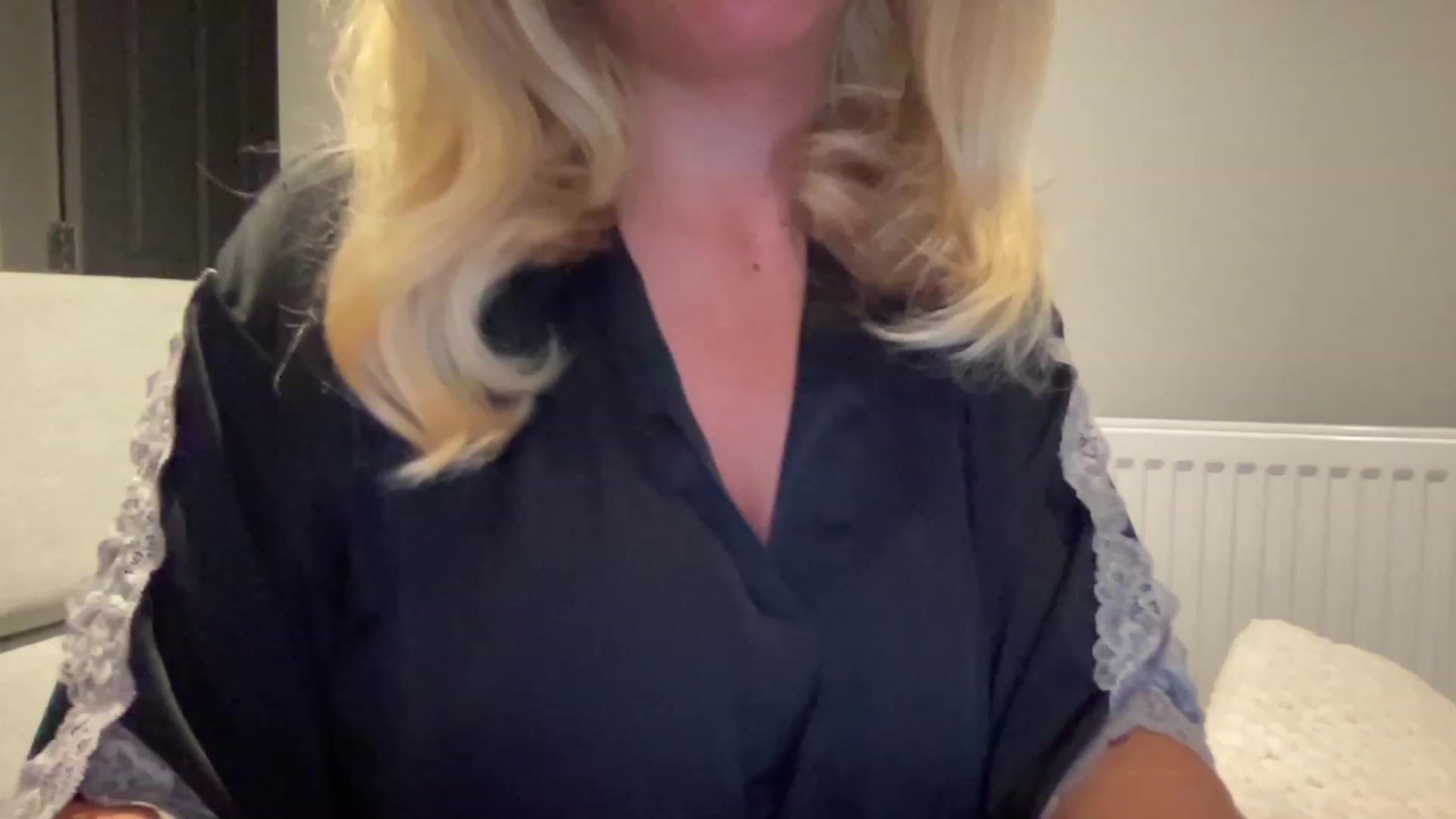 Gallery image thumbnail from GirlnextdoorM's myfreecams stream on, 06/19/2023, 21:38 image 2 of 20
