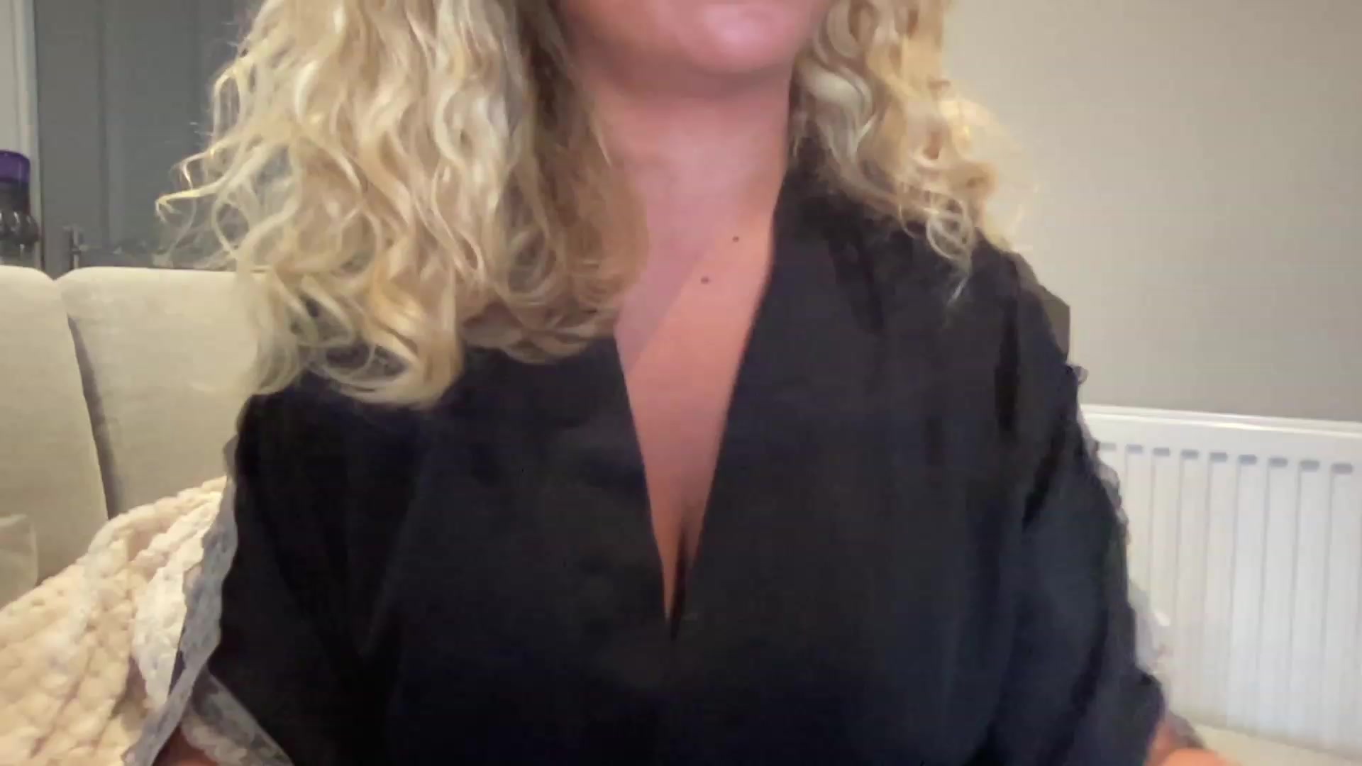 Gallery image thumbnail from GirlnextdoorM's myfreecams stream on, 06/26/2023, 18:57 image 17 of 20