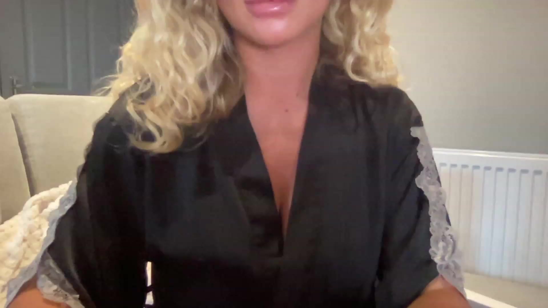 Gallery image thumbnail from GirlnextdoorM's myfreecams stream on, 06/26/2023, 18:57 image 7 of 20