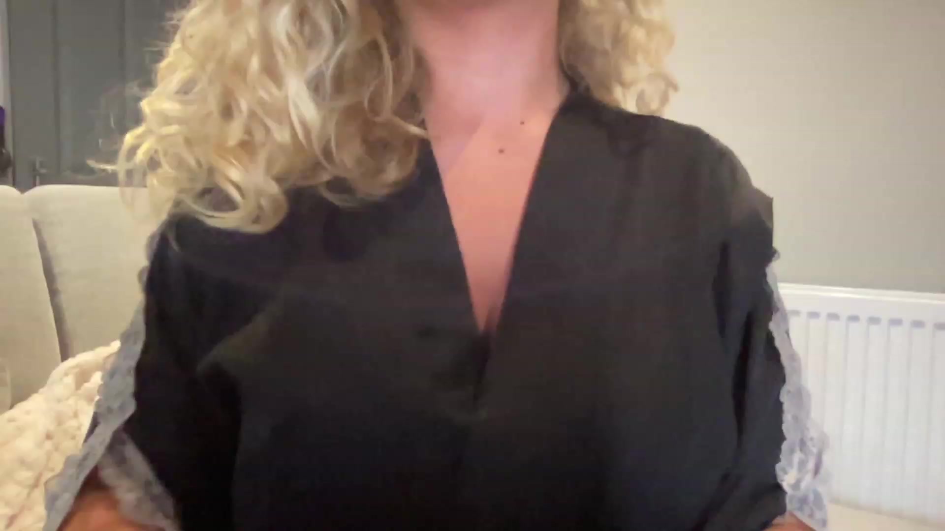 Gallery image thumbnail from GirlnextdoorM's myfreecams stream on, 06/26/2023, 18:57 image 15 of 20