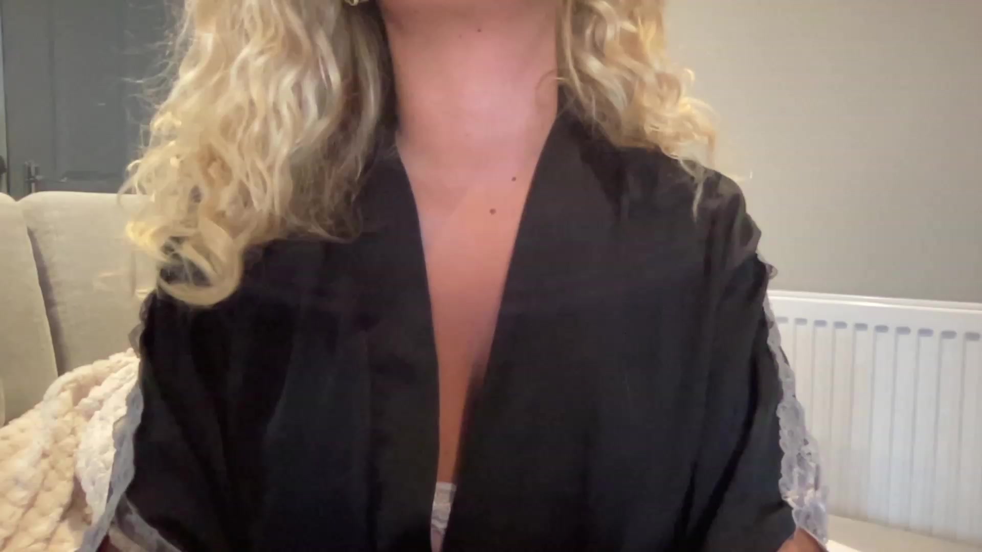 Gallery image thumbnail from GirlnextdoorM's myfreecams stream on, 06/26/2023, 18:57 image 18 of 20