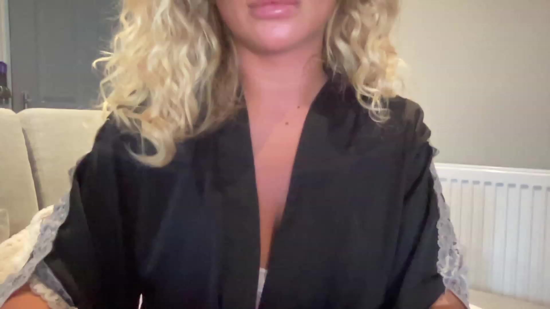 Gallery image thumbnail from GirlnextdoorM's myfreecams stream on, 06/26/2023, 18:57 image 19 of 20