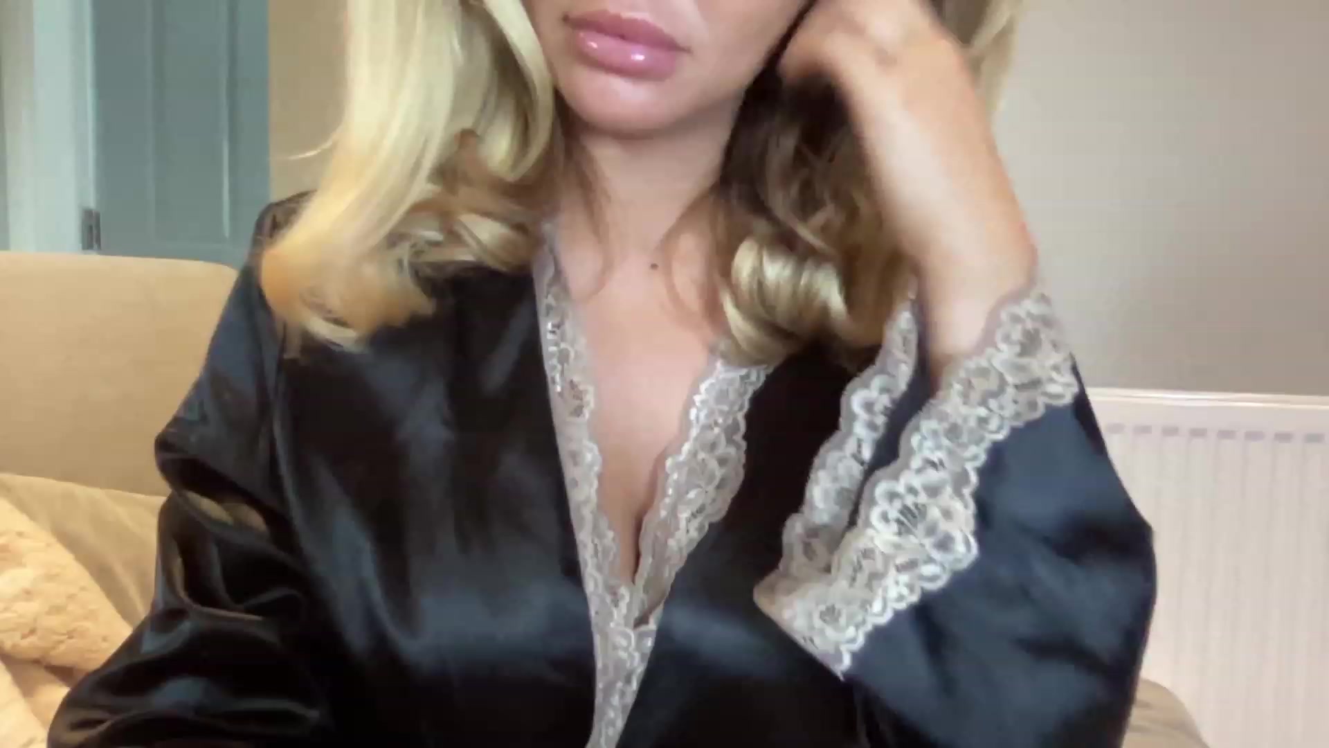 Gallery image thumbnail from GirlnextdoorM's myfreecams stream on, 07/16/2023, 13:11 image 6 of 20