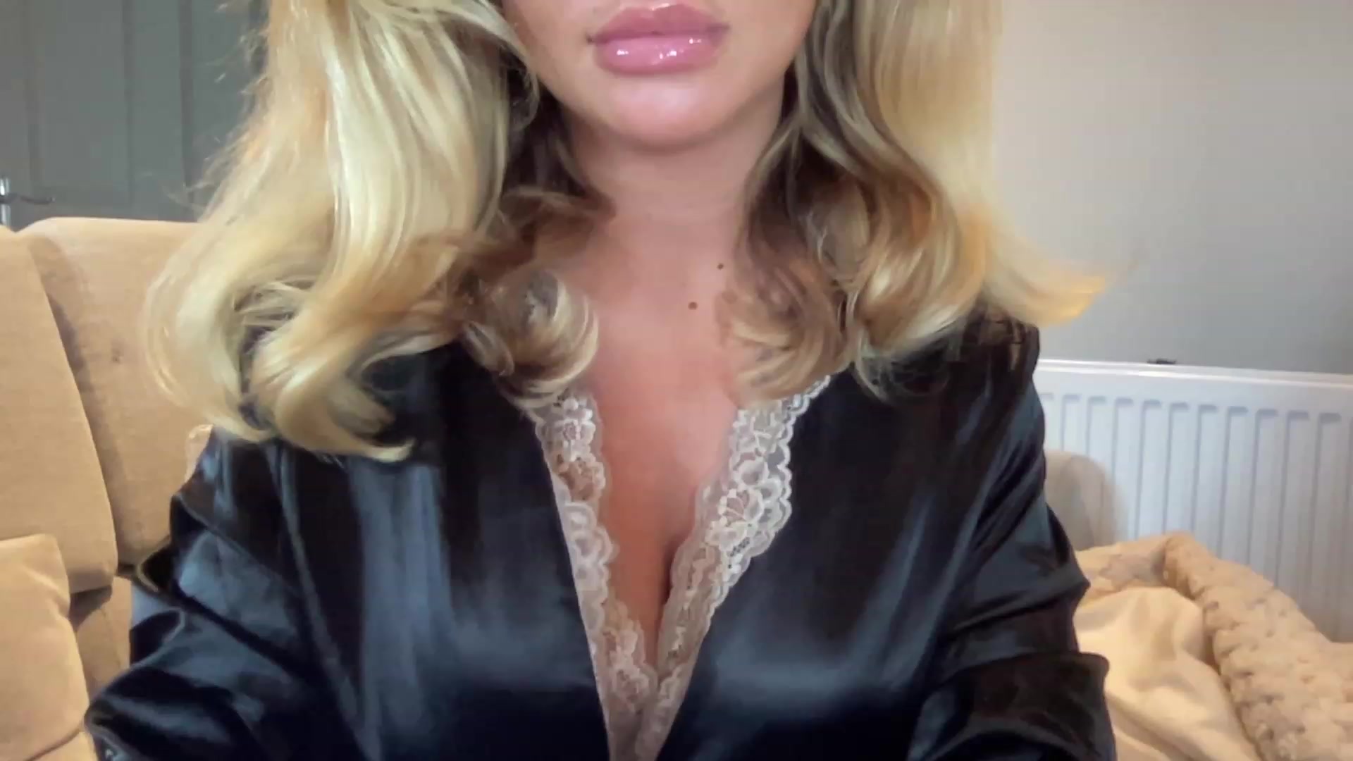 Gallery image thumbnail from GirlnextdoorM's myfreecams stream on, 07/16/2023, 18:05 image 8 of 20
