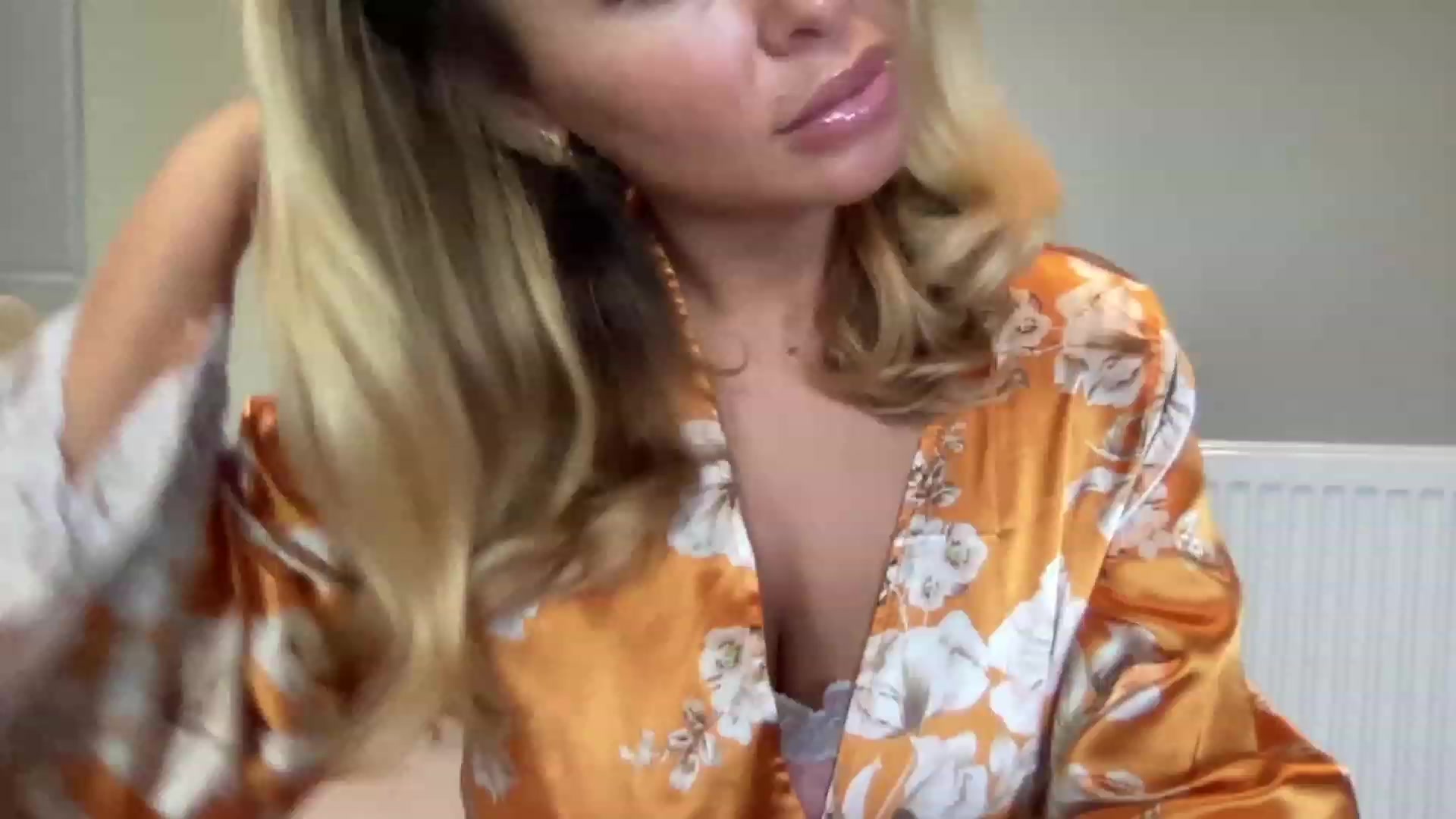 Gallery image thumbnail from GirlnextdoorM's myfreecams stream on, 07/17/2023, 13:35 image 7 of 20
