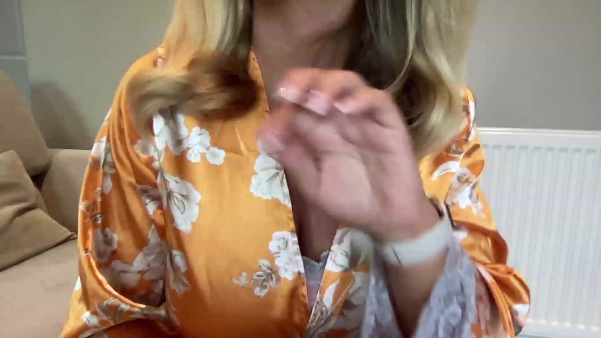 Gallery image thumbnail from GirlnextdoorM's myfreecams stream on, 07/17/2023, 13:35 image 16 of 20